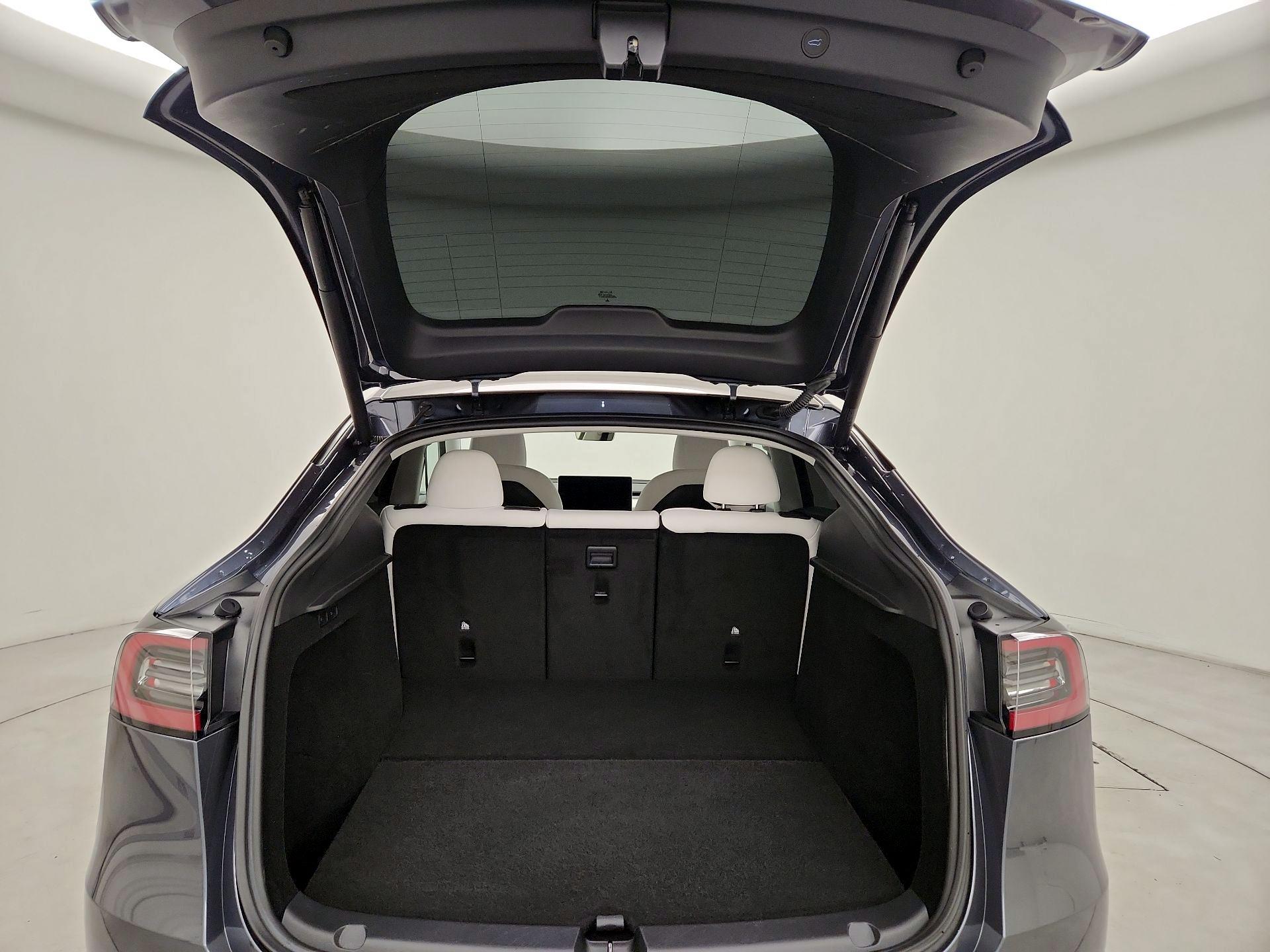 Thumbnail: 2023 Tesla Model Y - 19