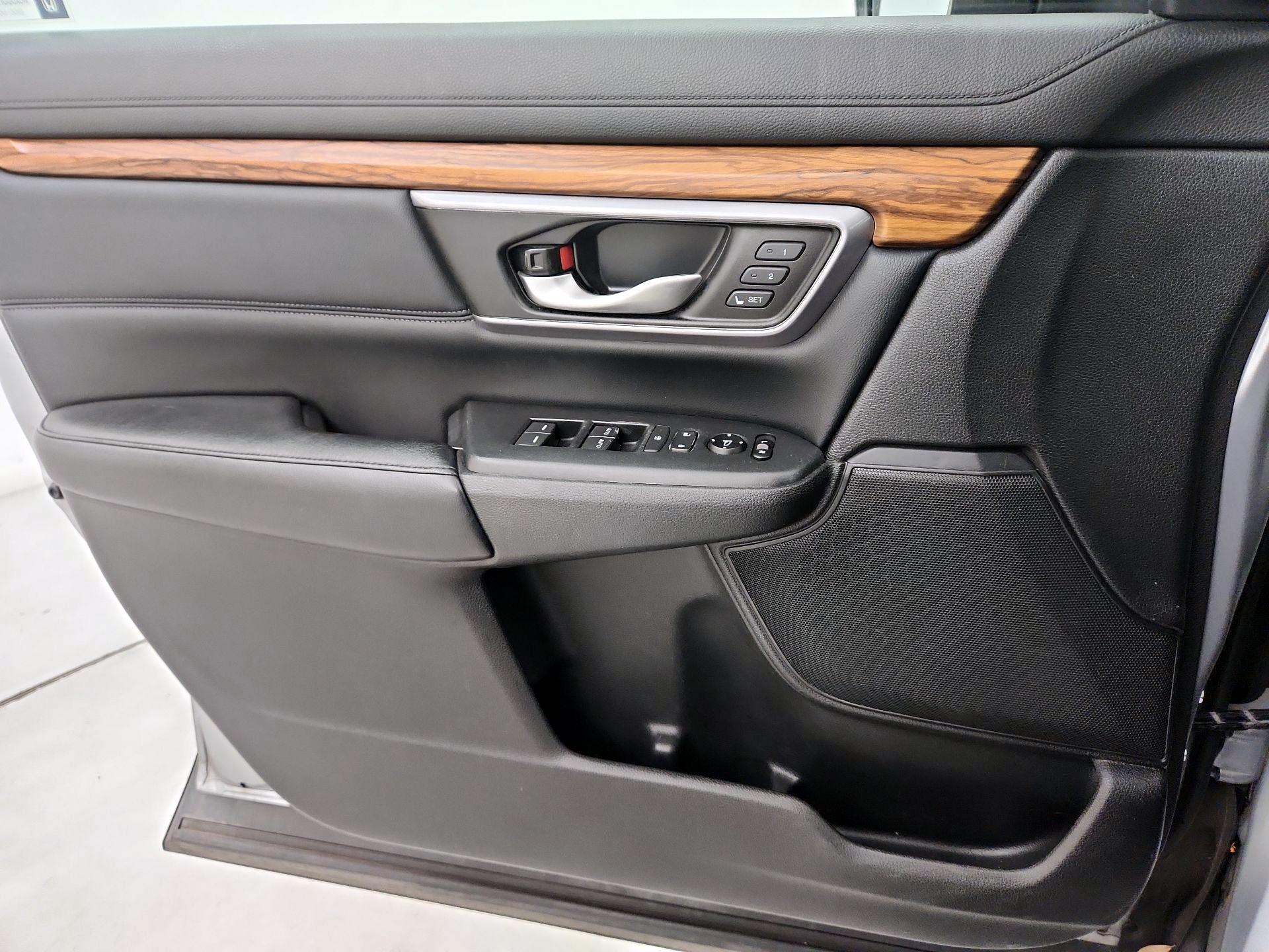 Thumbnail: 2017 Honda CR-V - 12