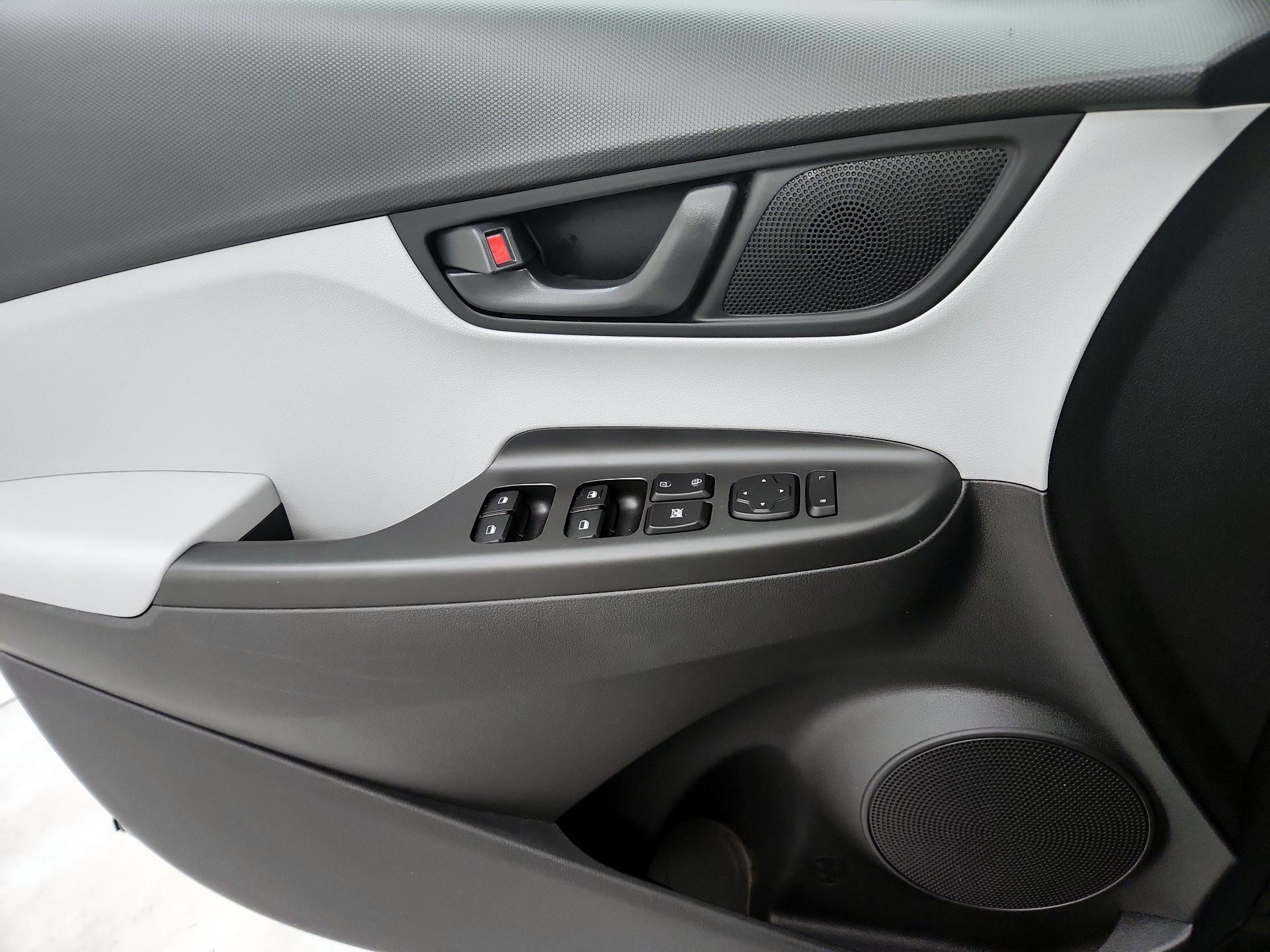 Thumbnail: 2022 Hyundai Kona - 12