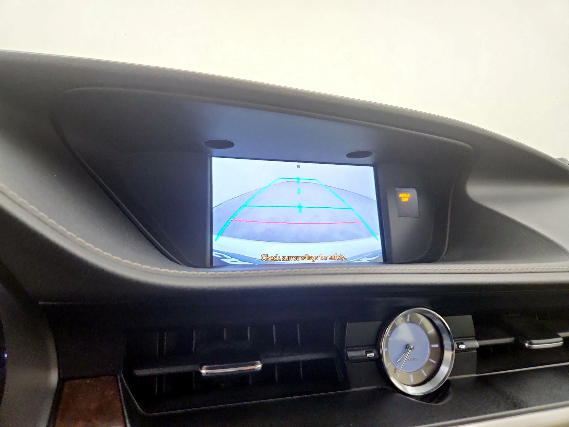 Thumbnail: 2014 Lexus ES - 15