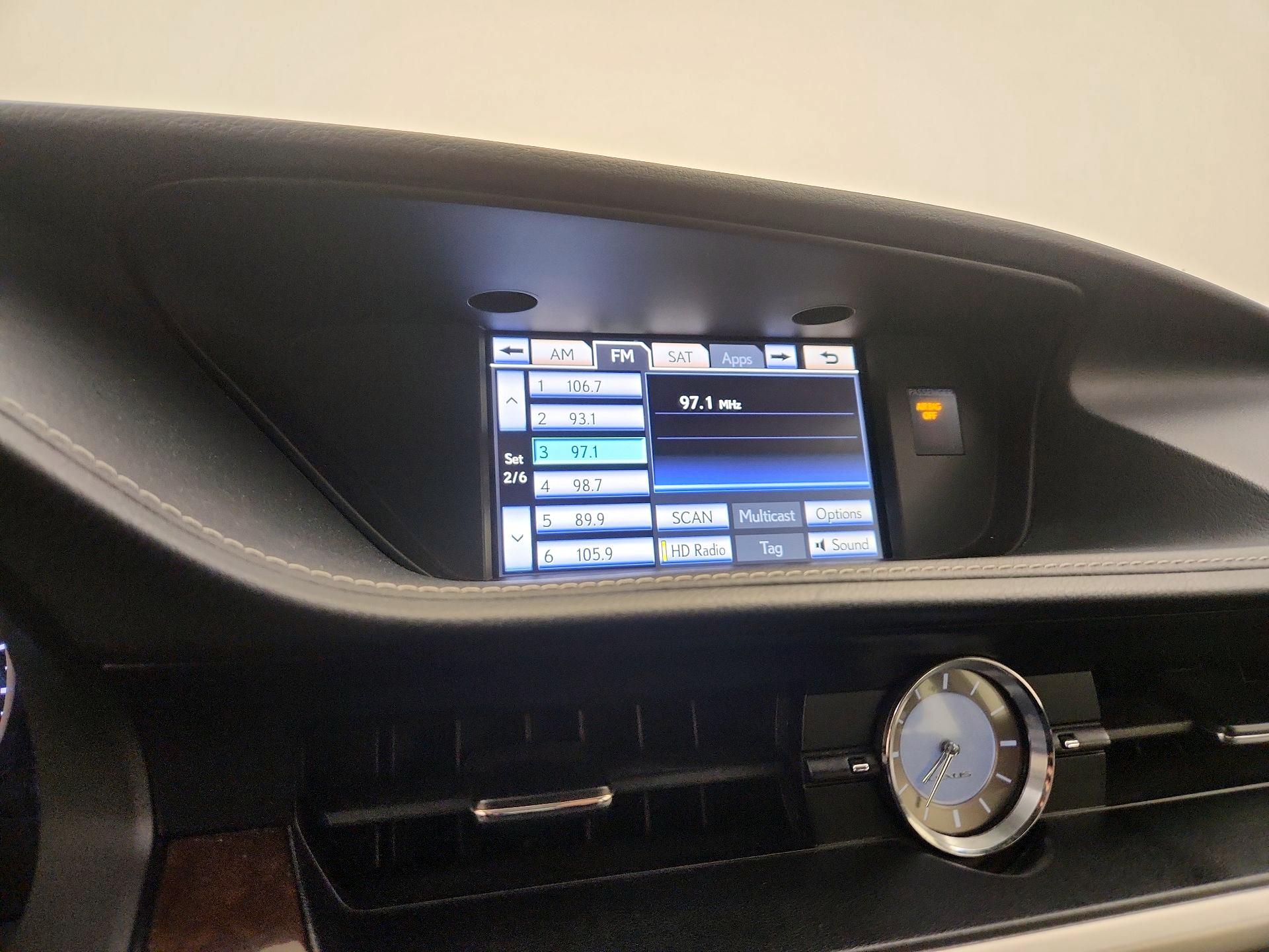 Thumbnail: 2014 Lexus ES - 16