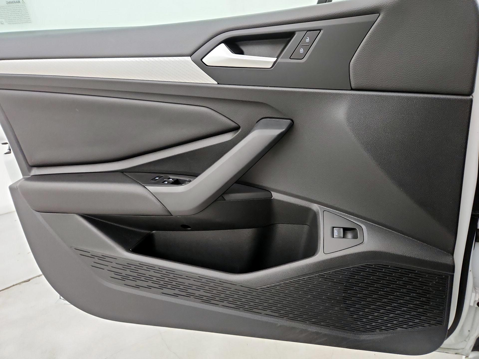 Thumbnail: 2019 Volkswagen Jetta - 12