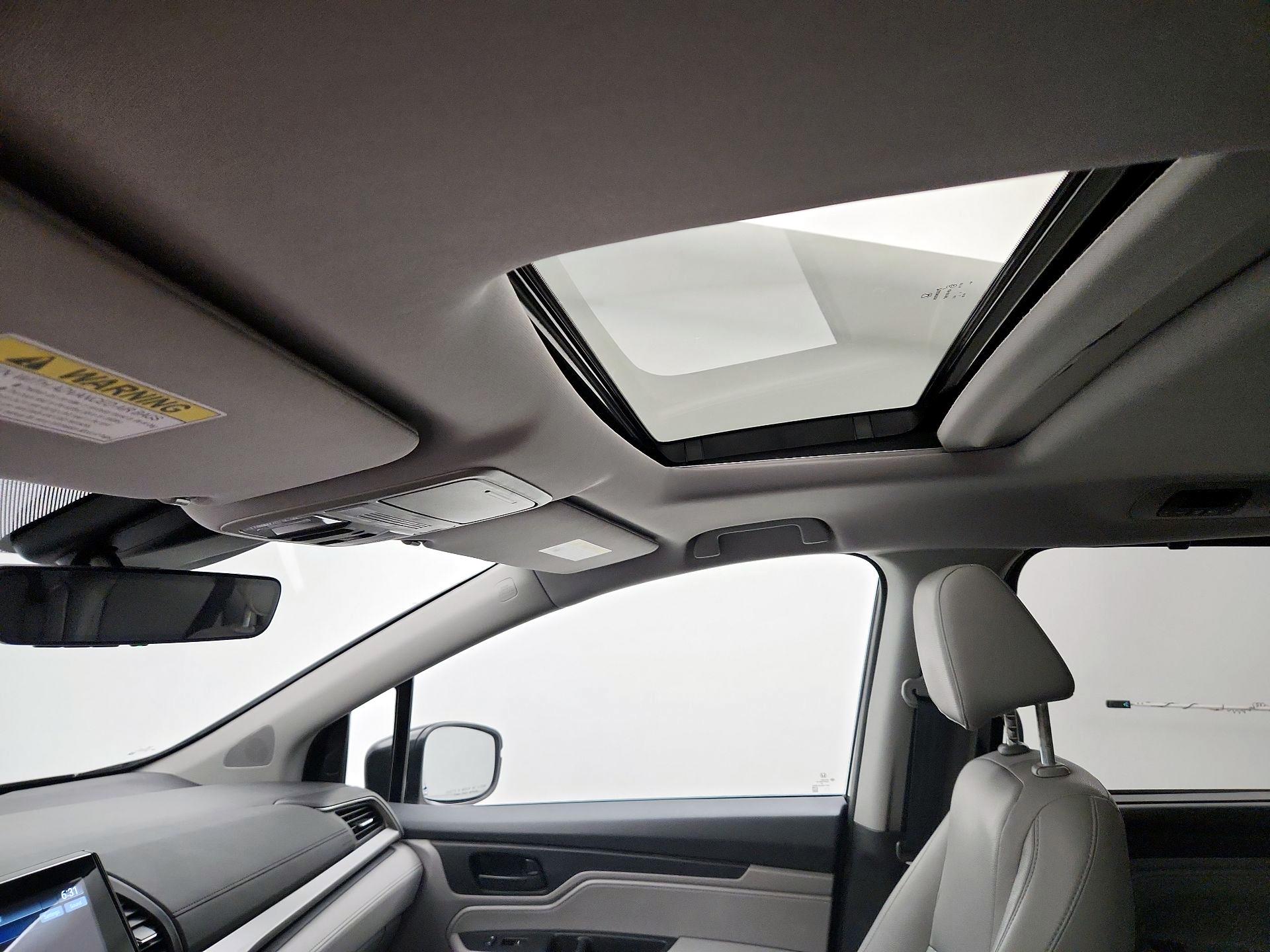 Thumbnail: 2018 Honda Odyssey - 19