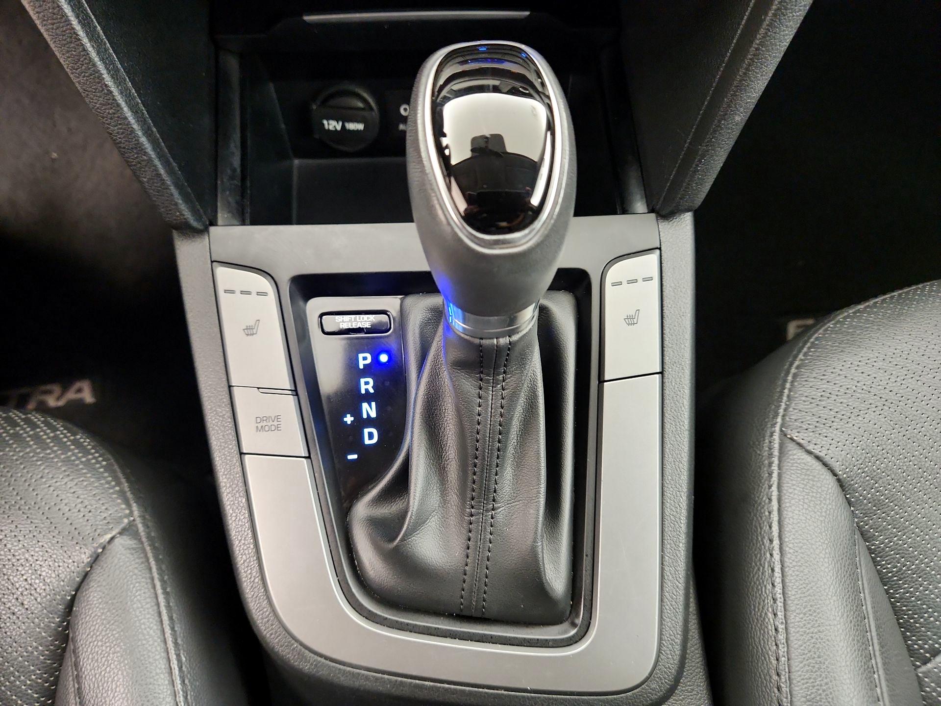 Thumbnail: 2017 Hyundai Elantra - 15