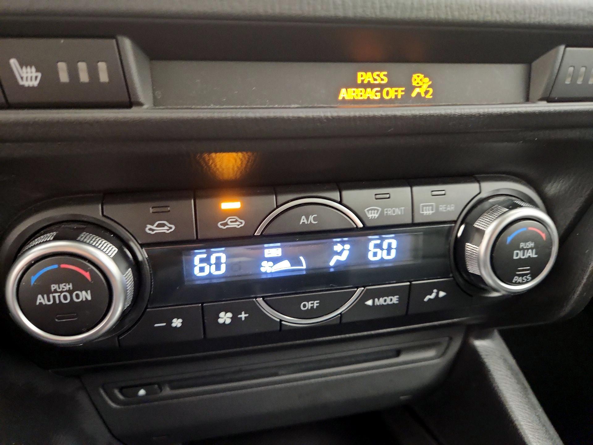 Thumbnail: 2014 Mazda Mazda3 - 17