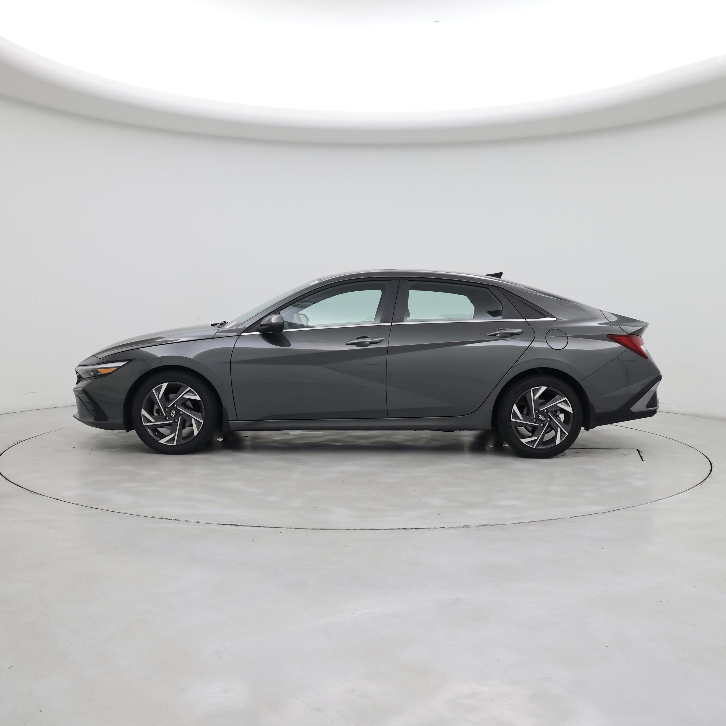 Thumbnail: 2024 Hyundai Elantra - 3