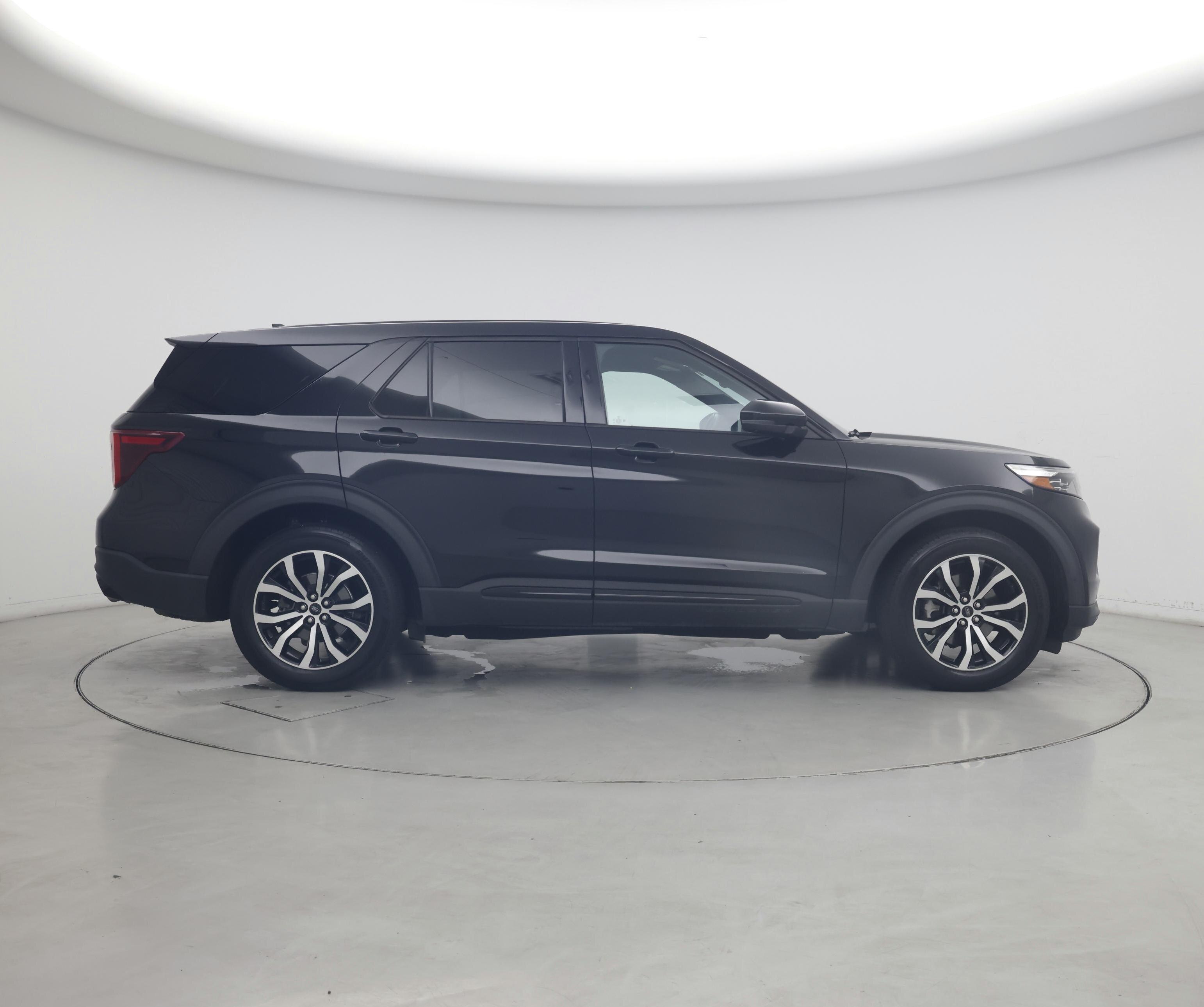 Thumbnail: 2021 Ford Explorer - 7