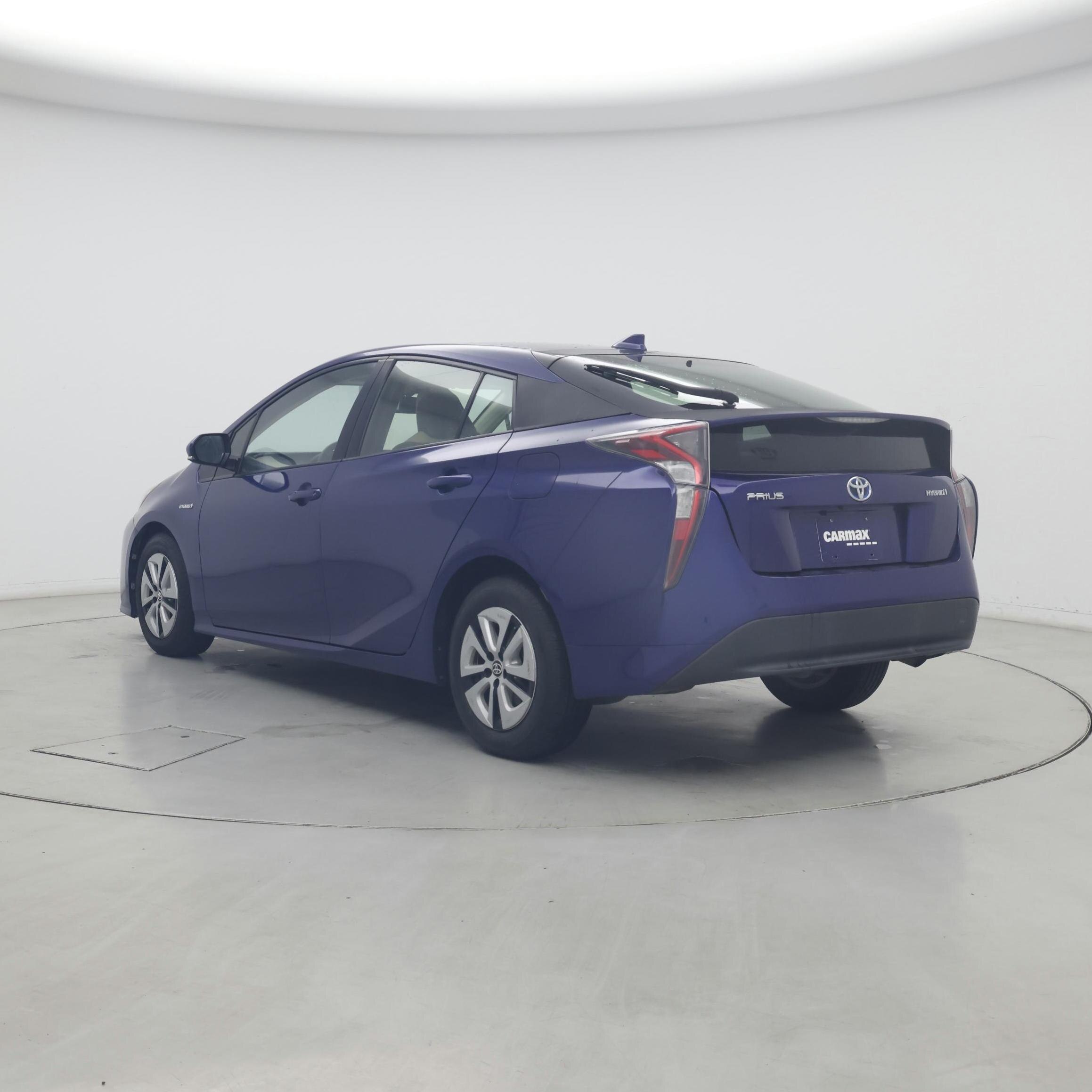 Thumbnail: 2016 Toyota Prius - 2