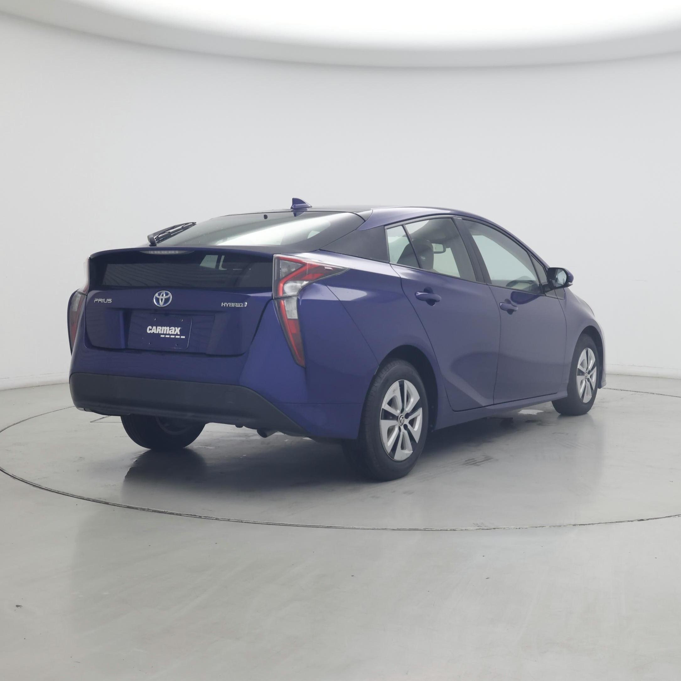 Thumbnail: 2016 Toyota Prius - 8