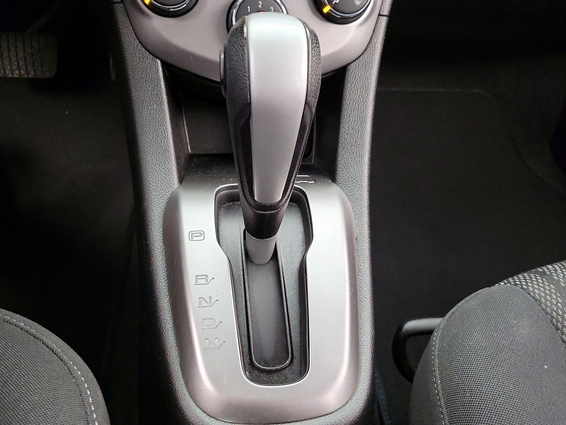 Thumbnail: 2017 Chevrolet Sonic - 17