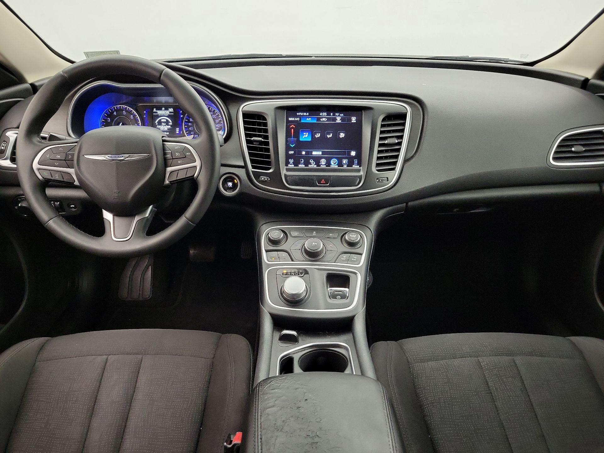 Thumbnail: 2015 Chrysler 200 - 9