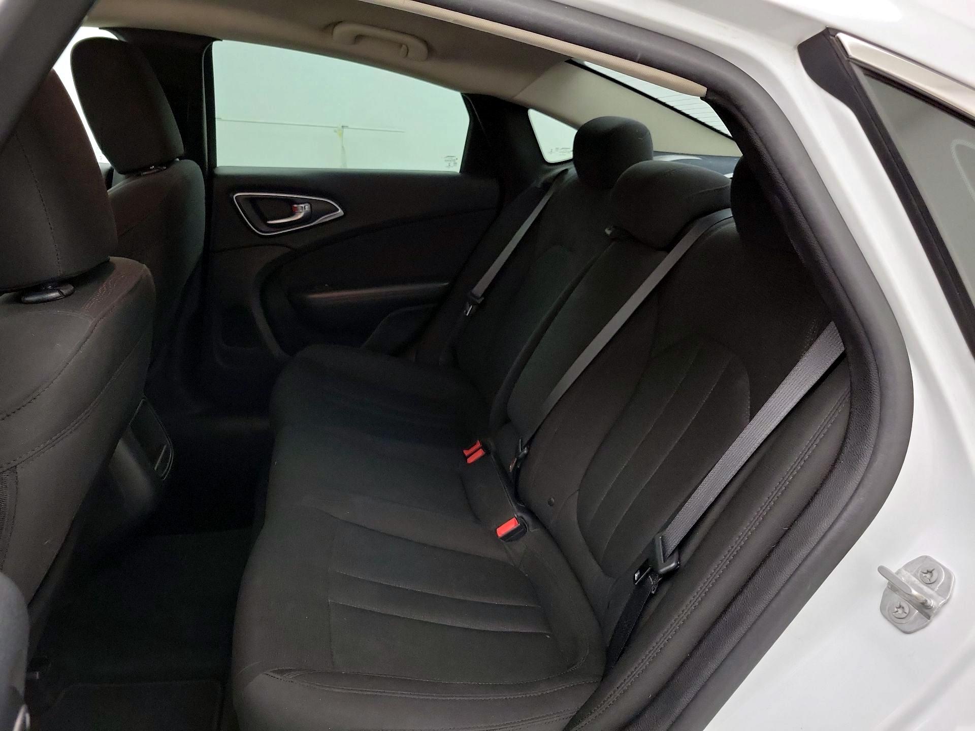 Thumbnail: 2015 Chrysler 200 - 19