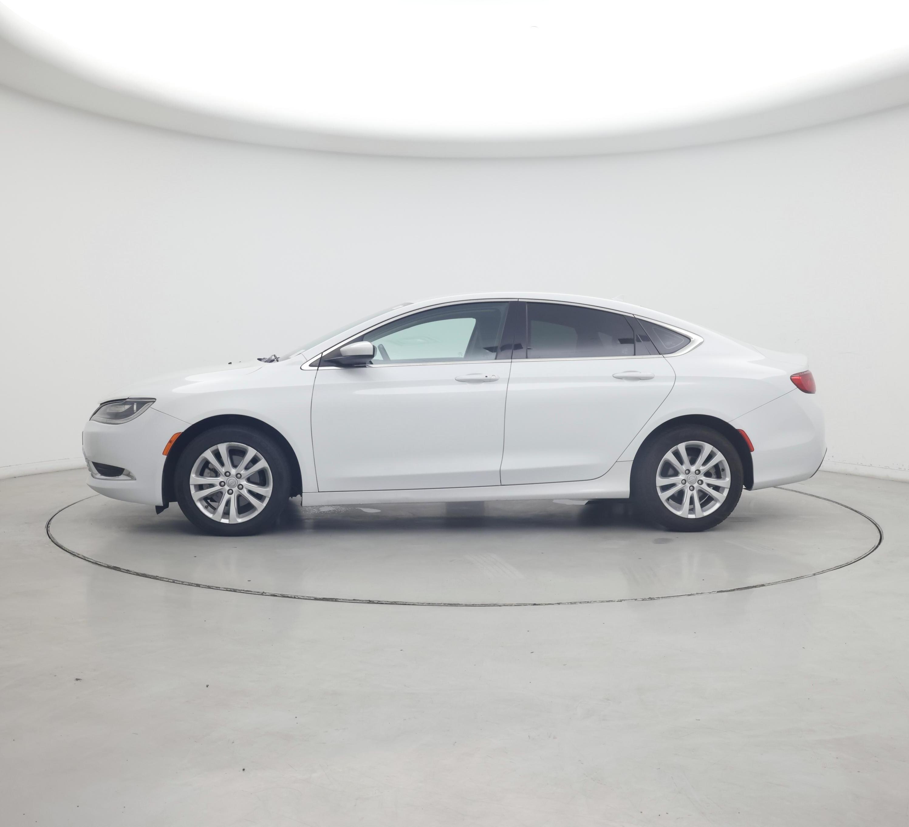 Thumbnail: 2015 Chrysler 200 - 3