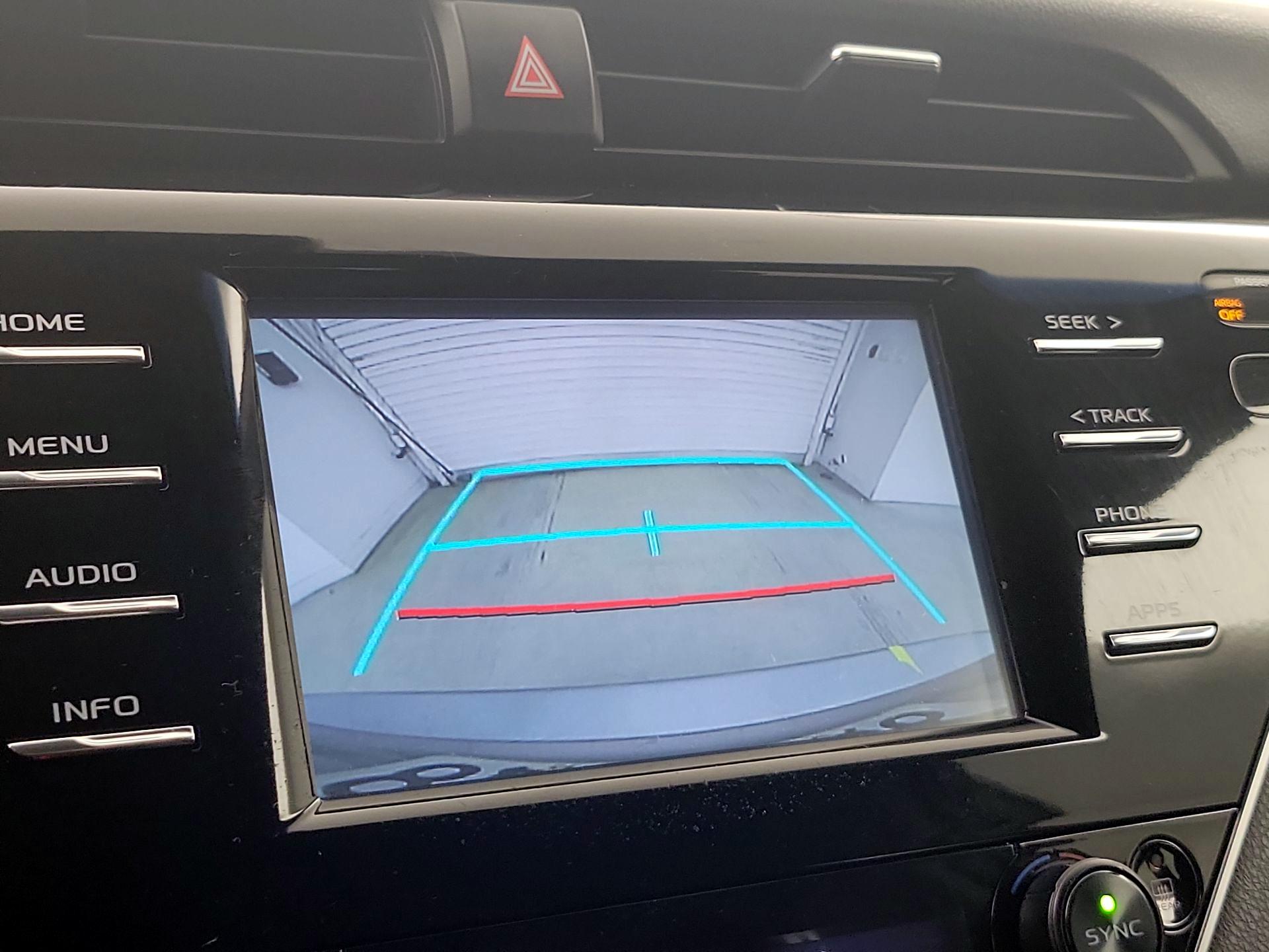 Thumbnail: 2018 Toyota Camry - 14