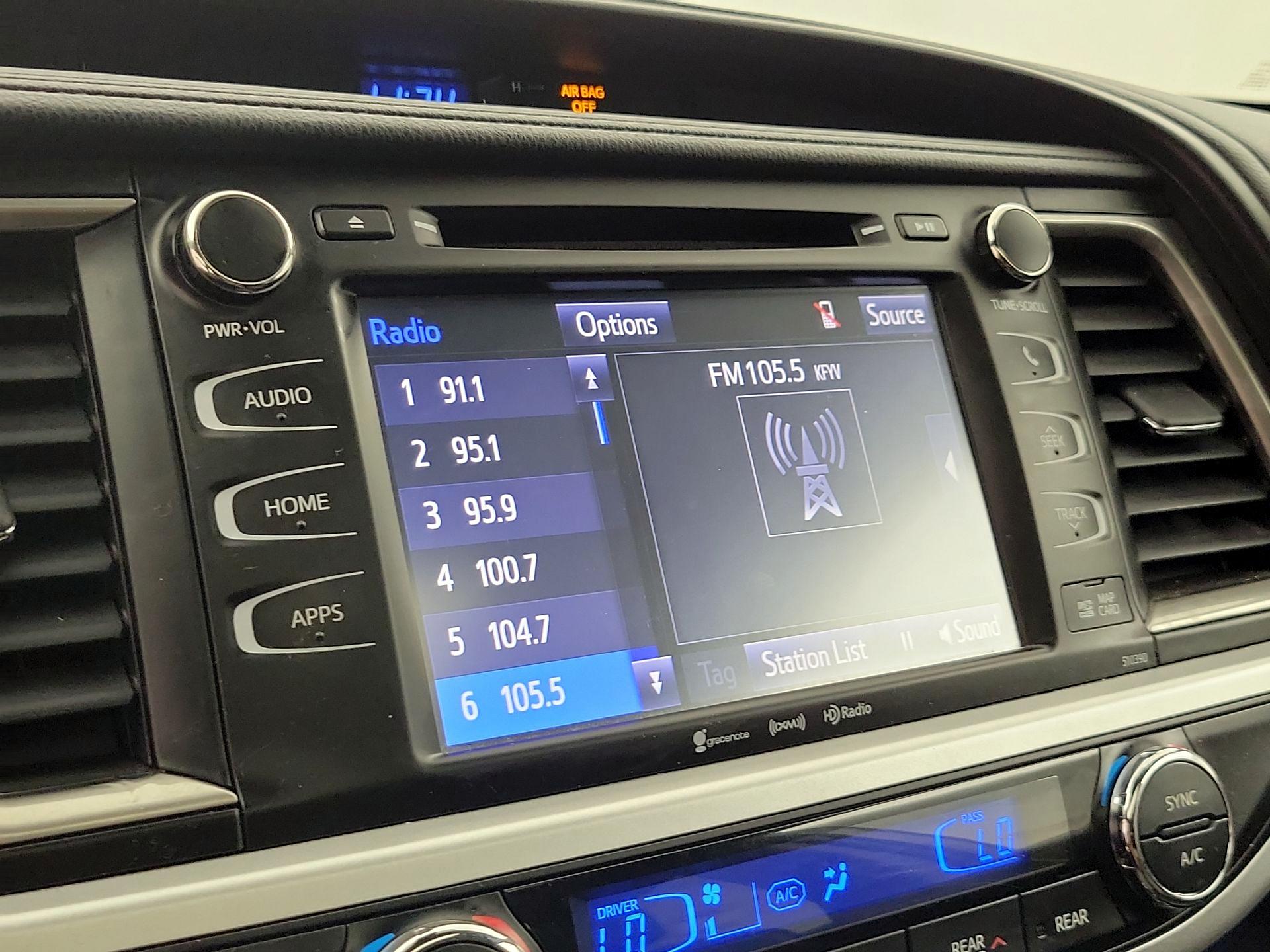Thumbnail: 2019 Toyota Highlander - 15