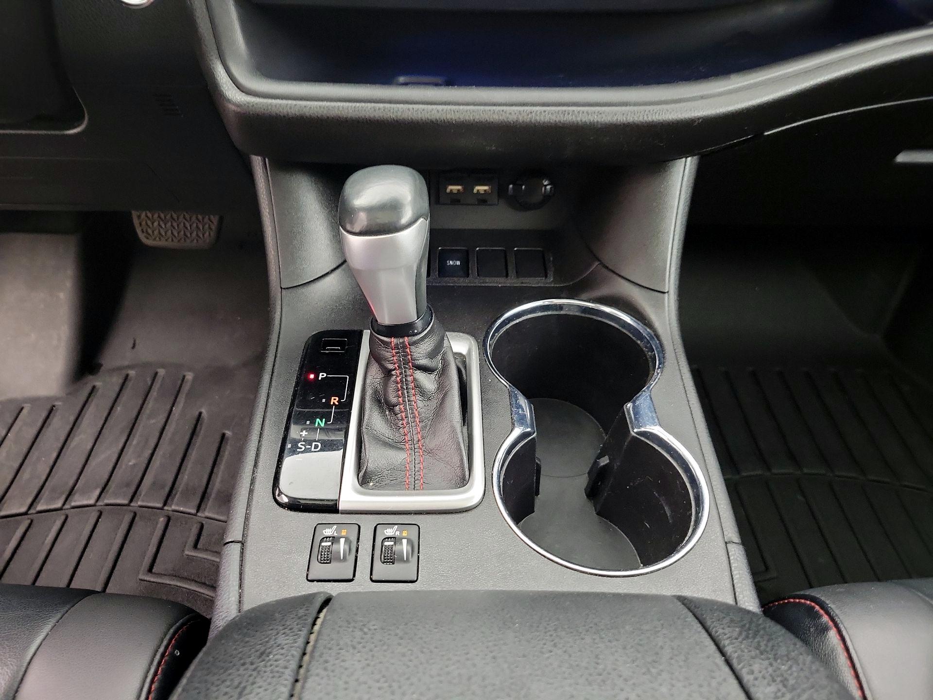 Thumbnail: 2019 Toyota Highlander - 17