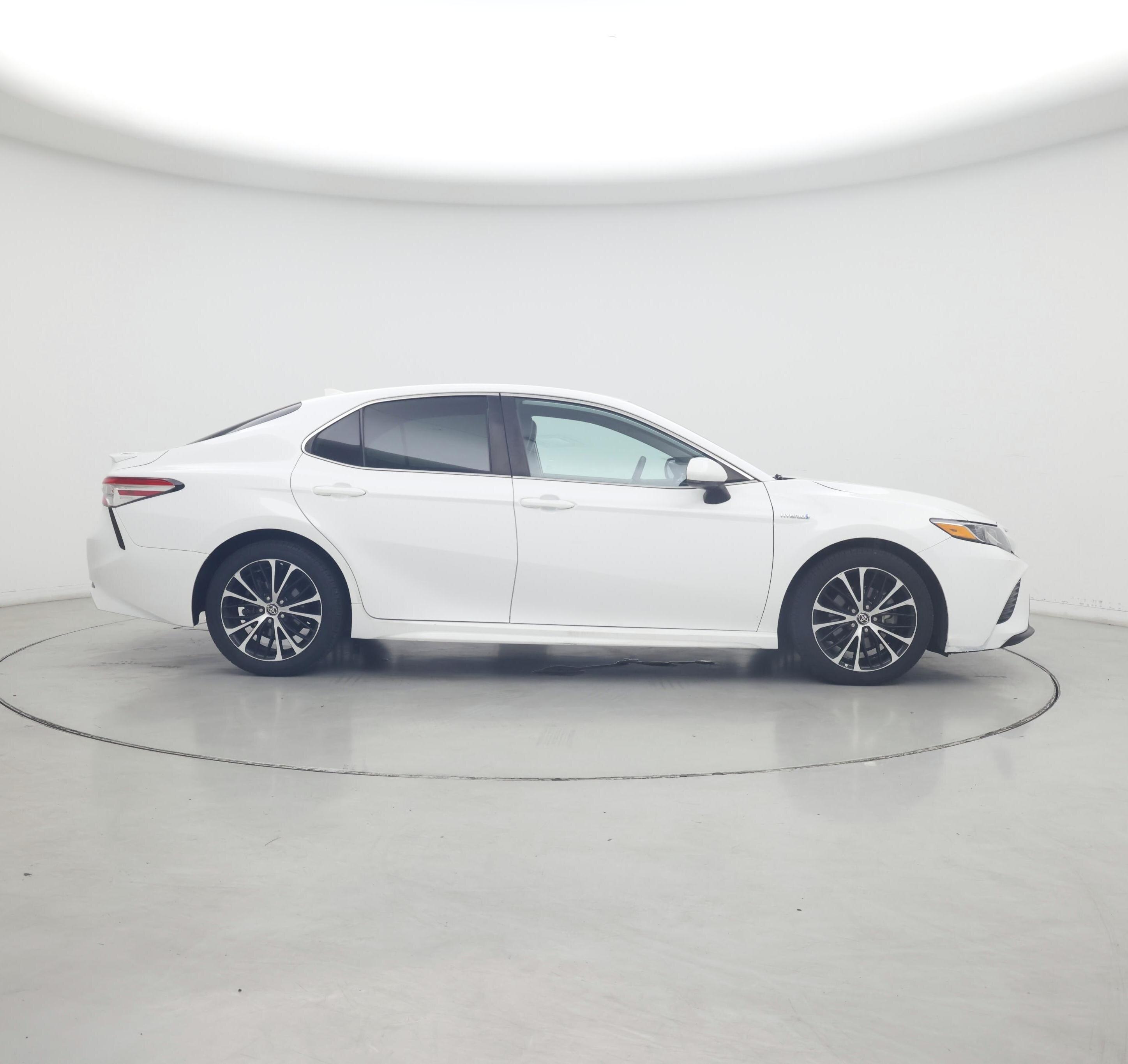 Thumbnail: 2020 Toyota Camry - 7