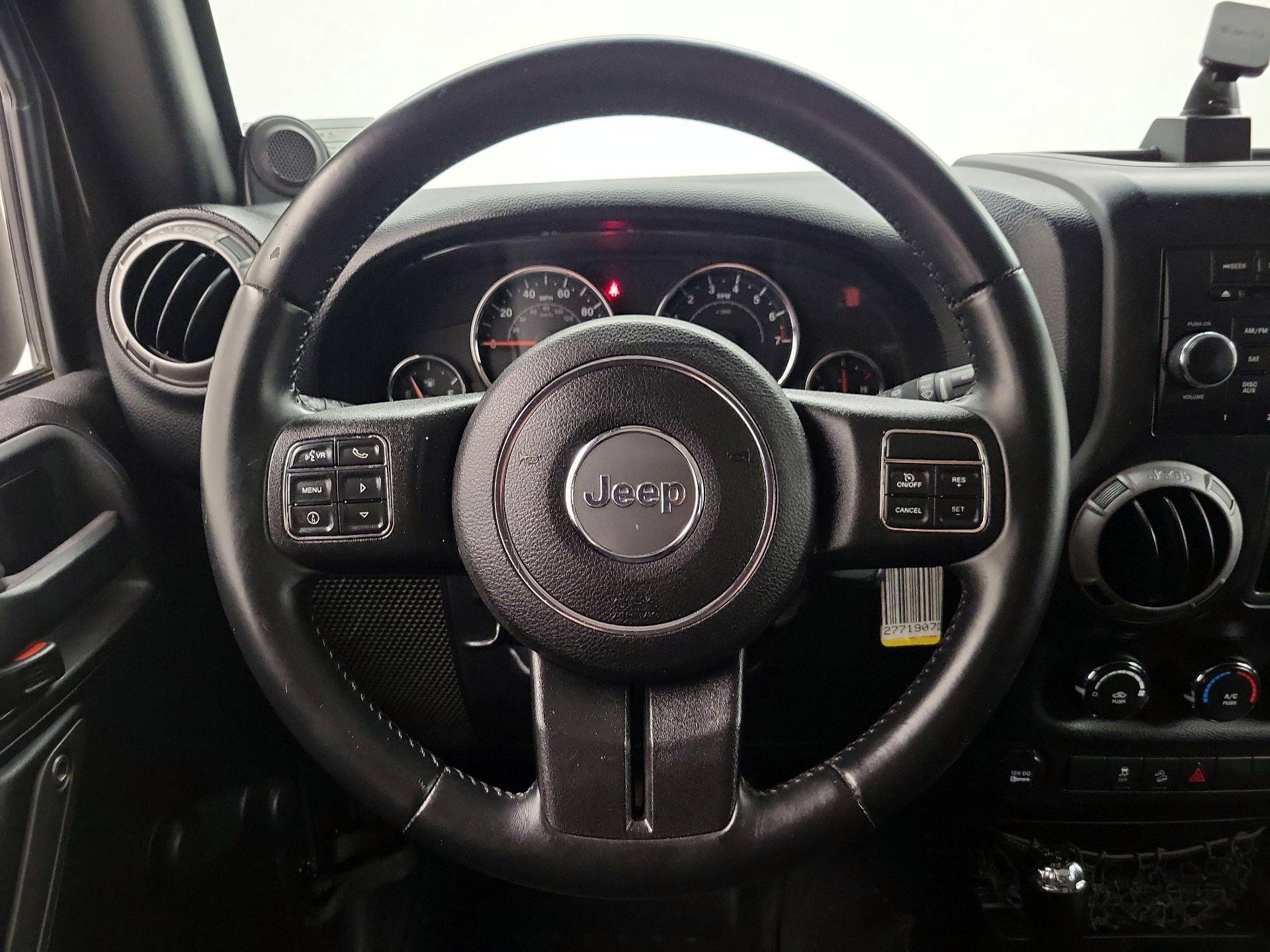 Thumbnail: 2013 Jeep Wrangler - 10