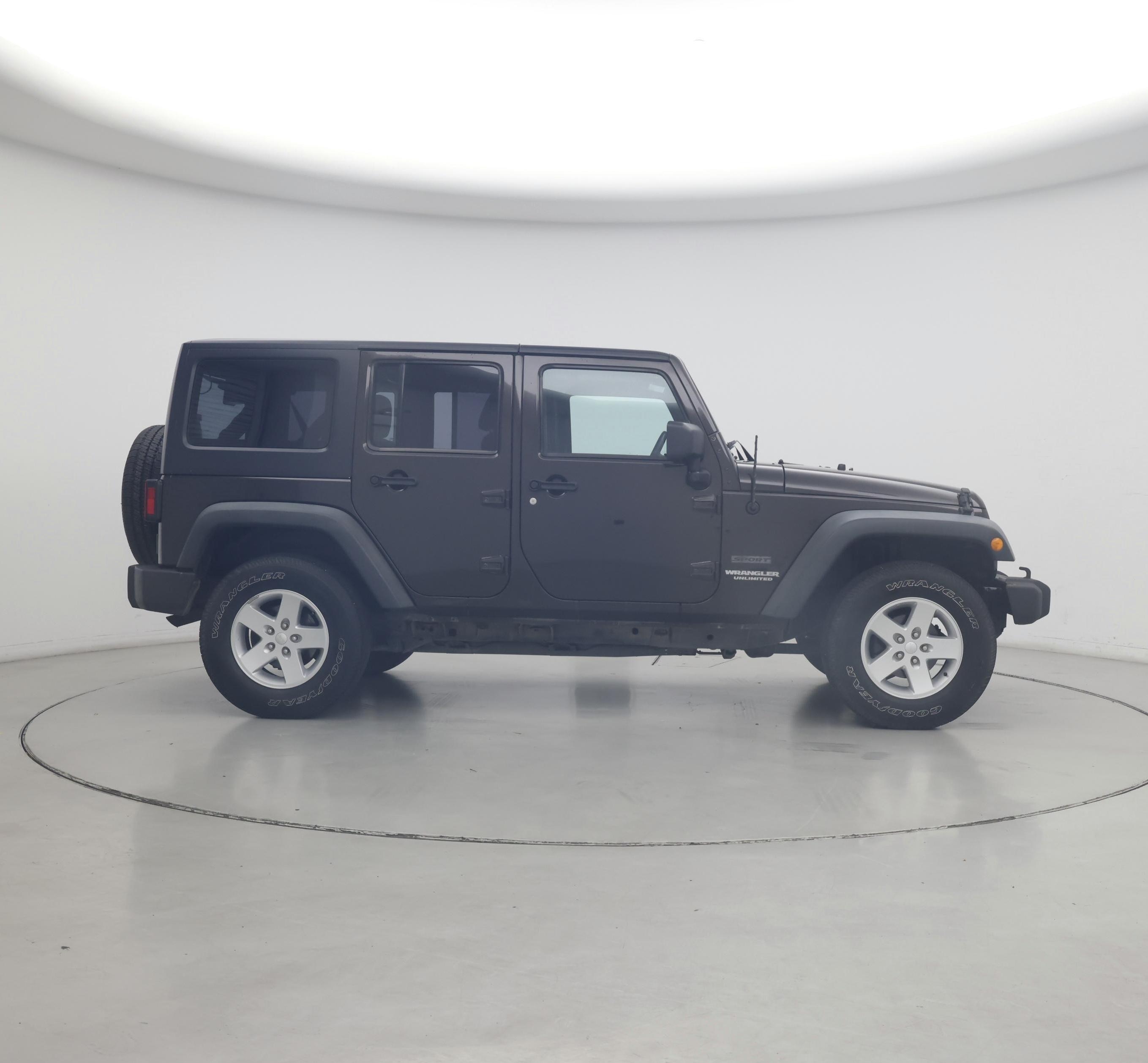 Thumbnail: 2013 Jeep Wrangler - 7