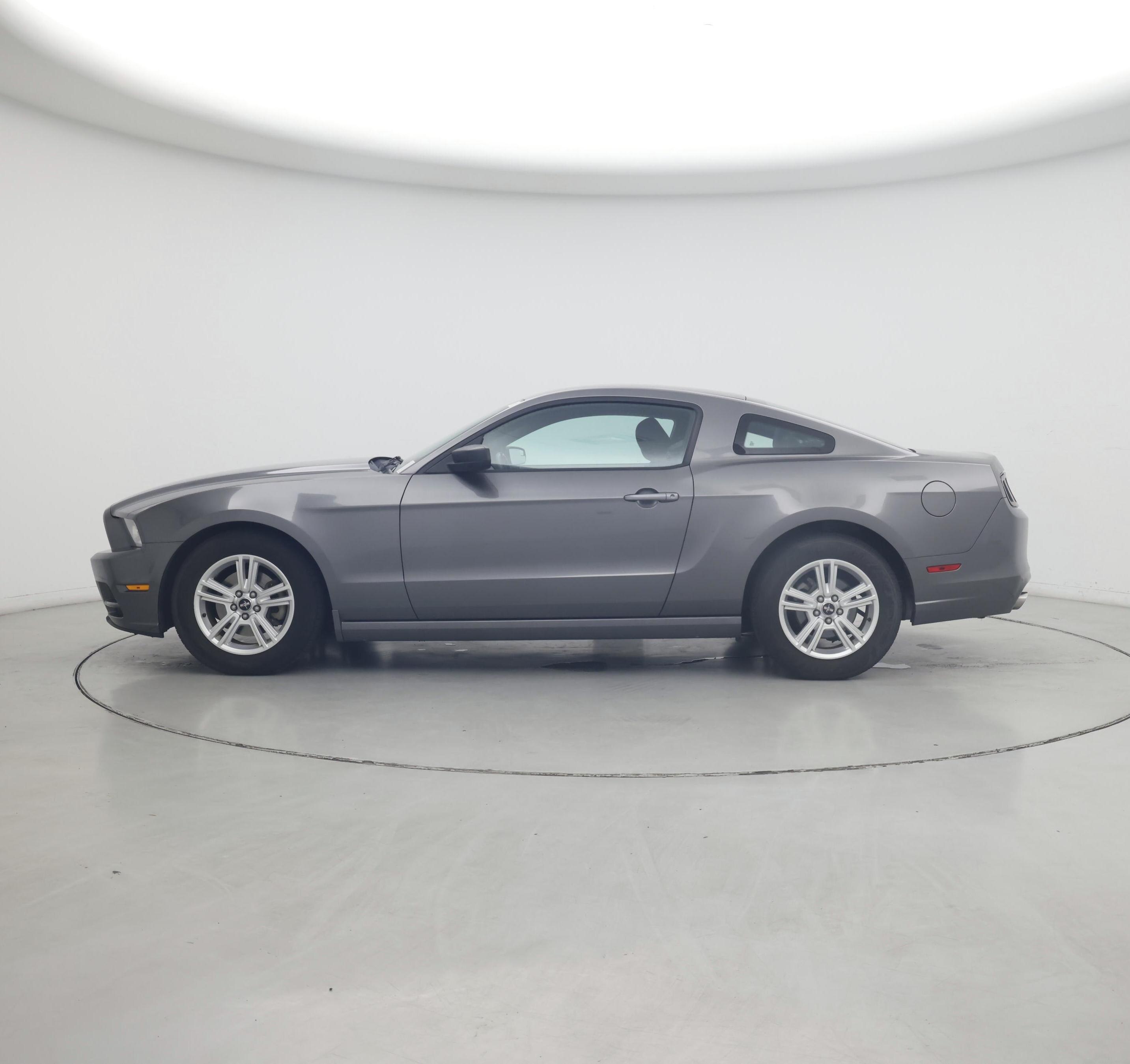 Thumbnail: 2013 Ford Mustang - 3