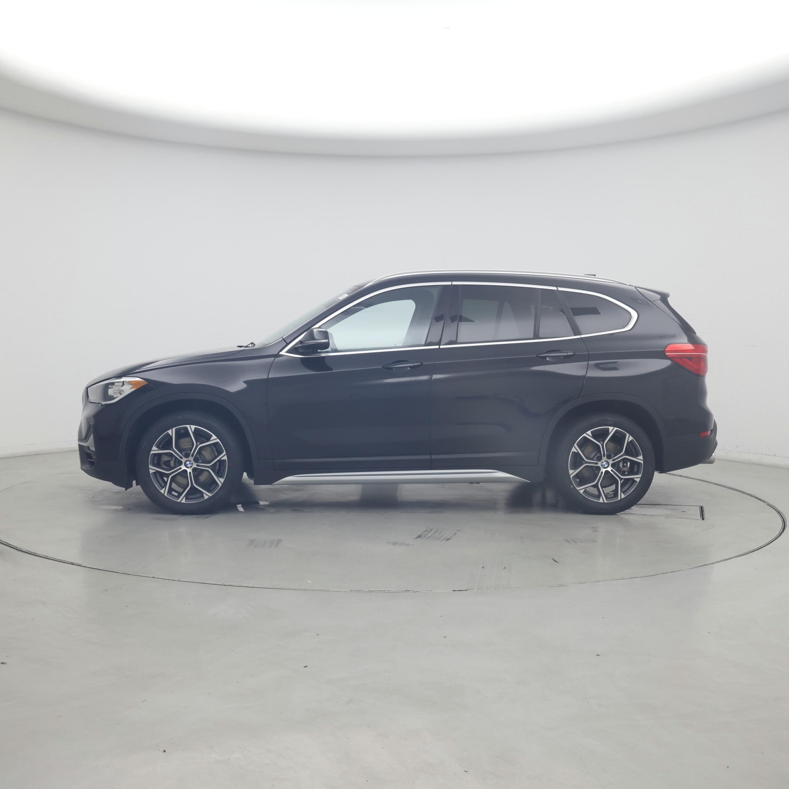 Thumbnail: 2020 BMW X1 - 3