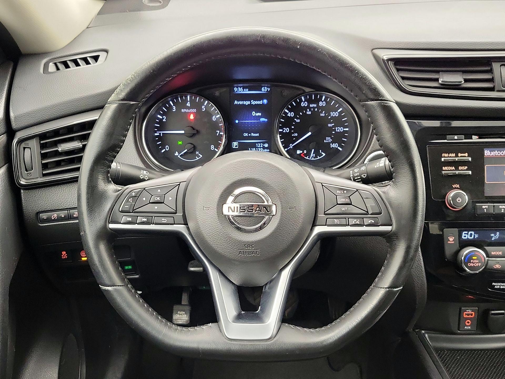 Thumbnail: 2017 Nissan Rogue - 10