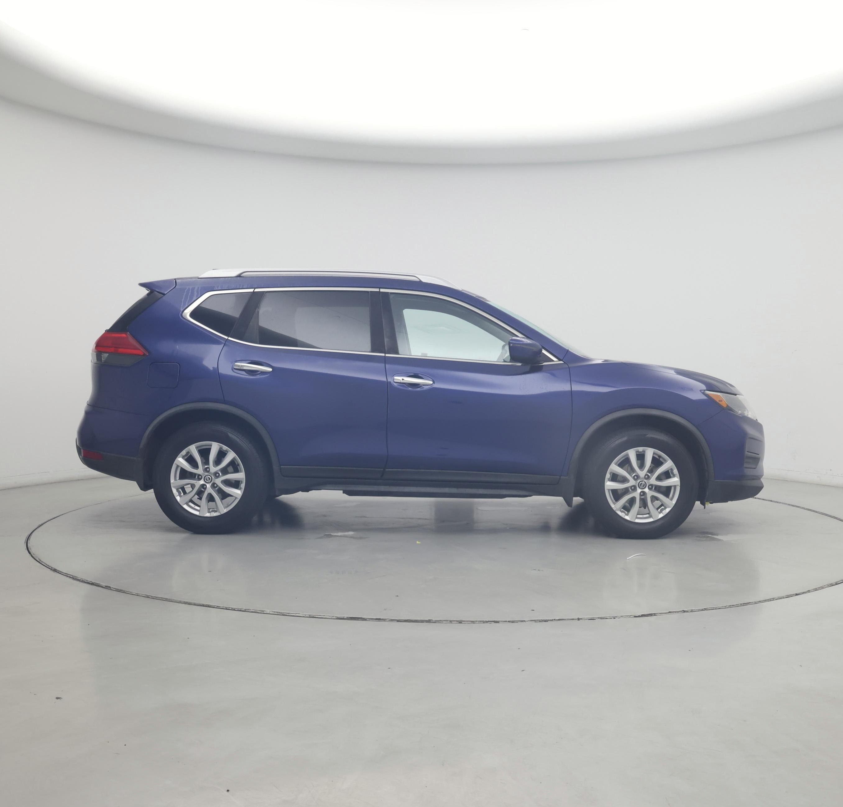 Thumbnail: 2017 Nissan Rogue - 7