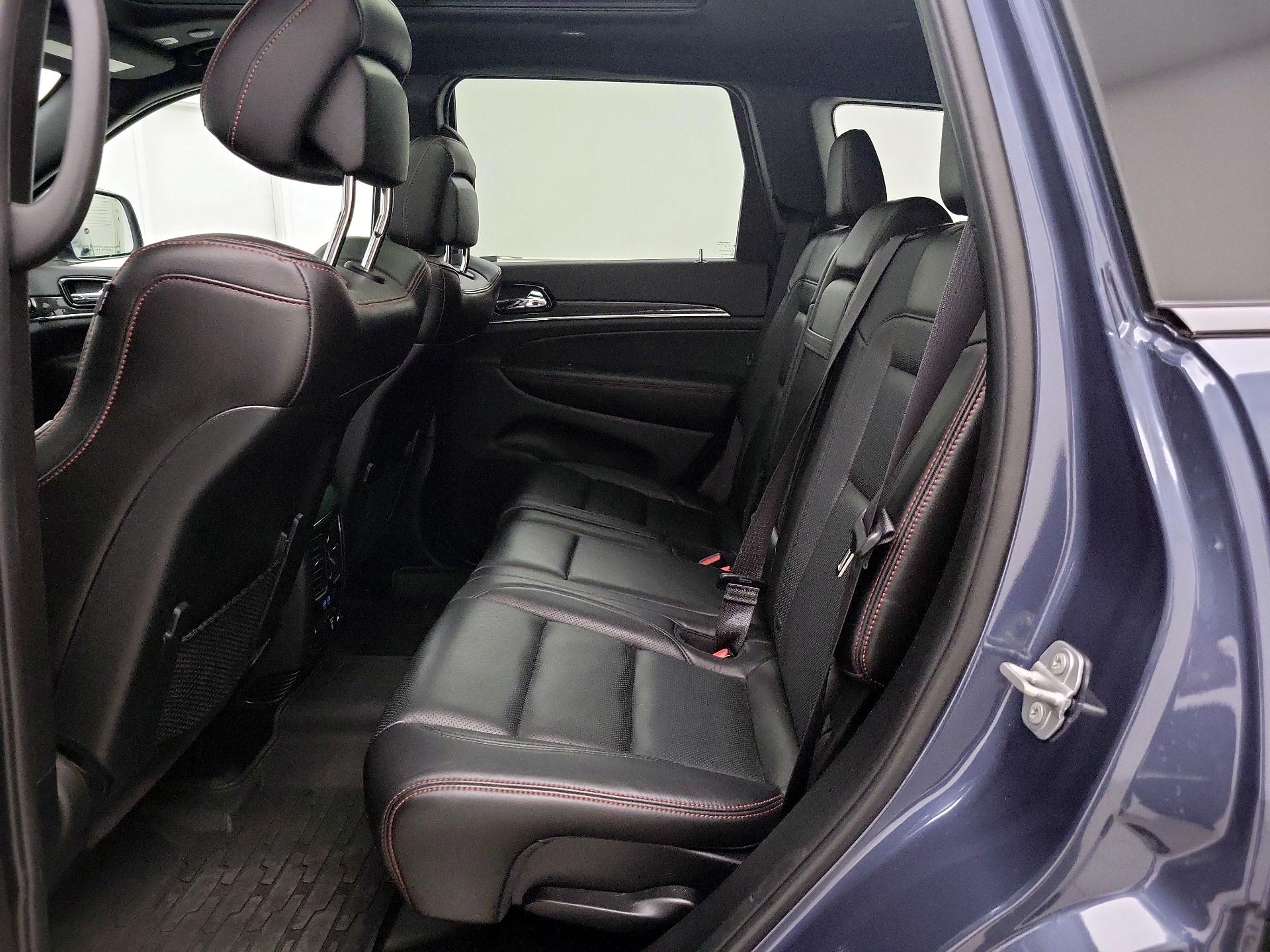 Thumbnail: 2020 Jeep Grand Cherokee - 20