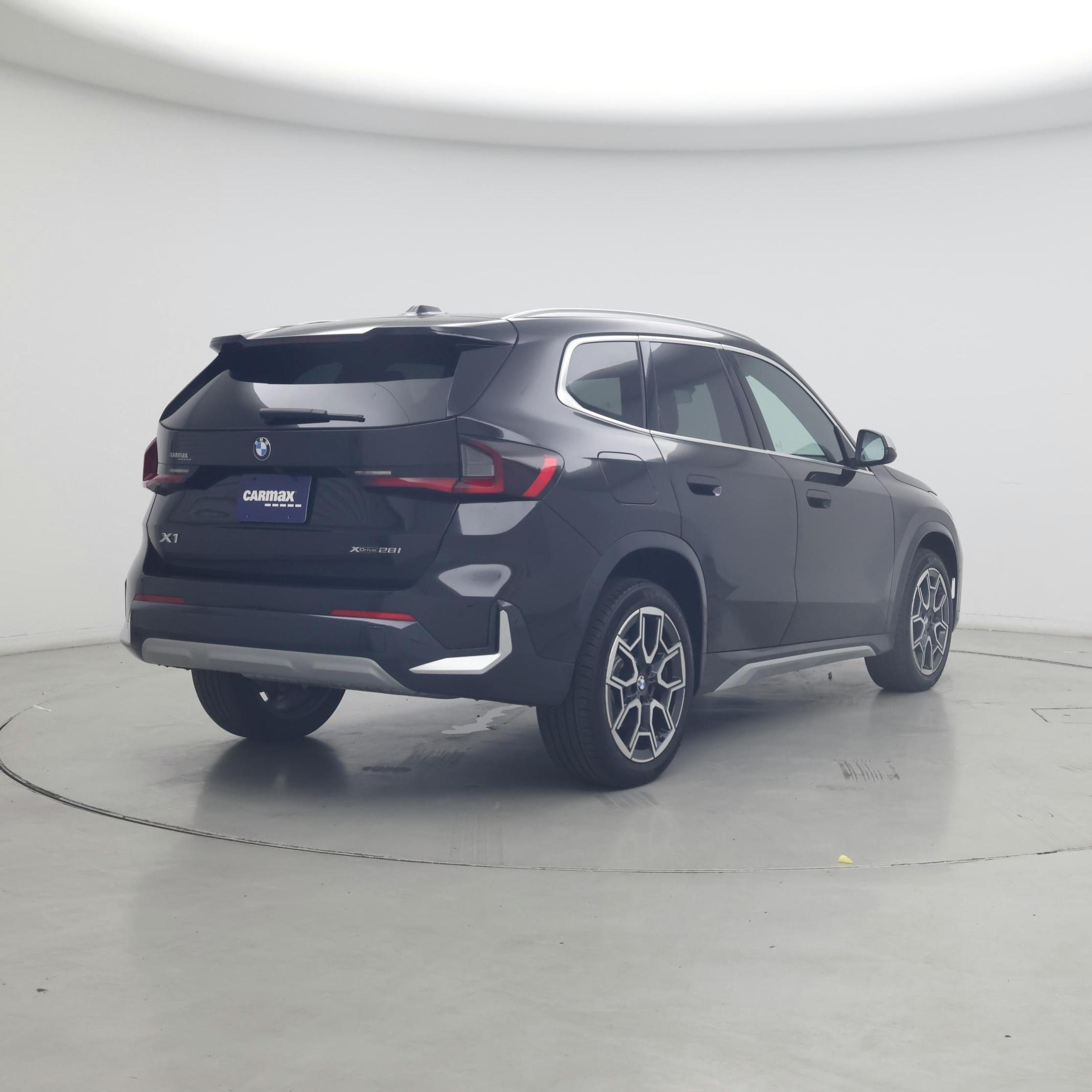 Thumbnail: 2023 BMW X1 - 8
