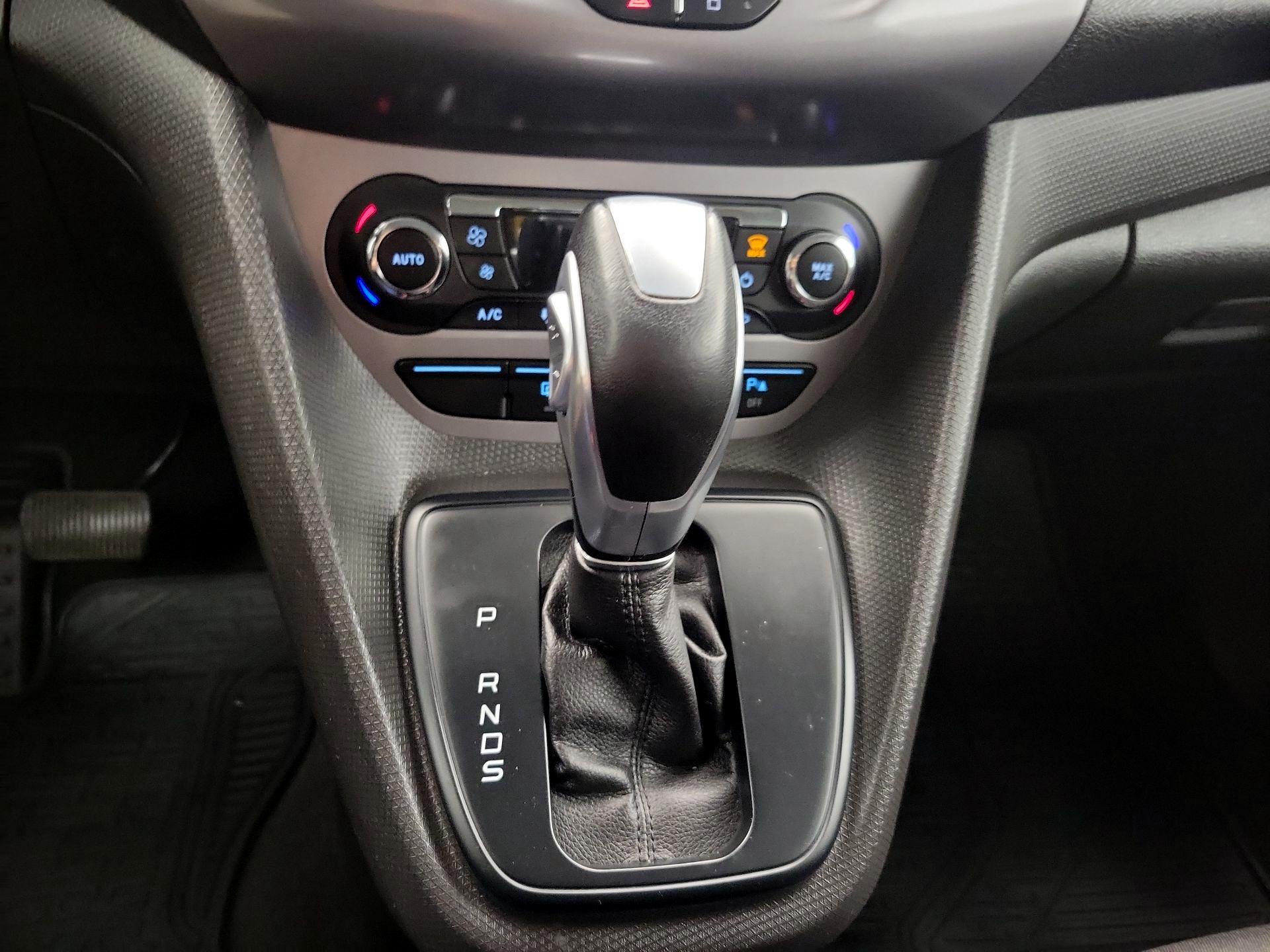 Thumbnail: 2017 Ford Transit Series - 18