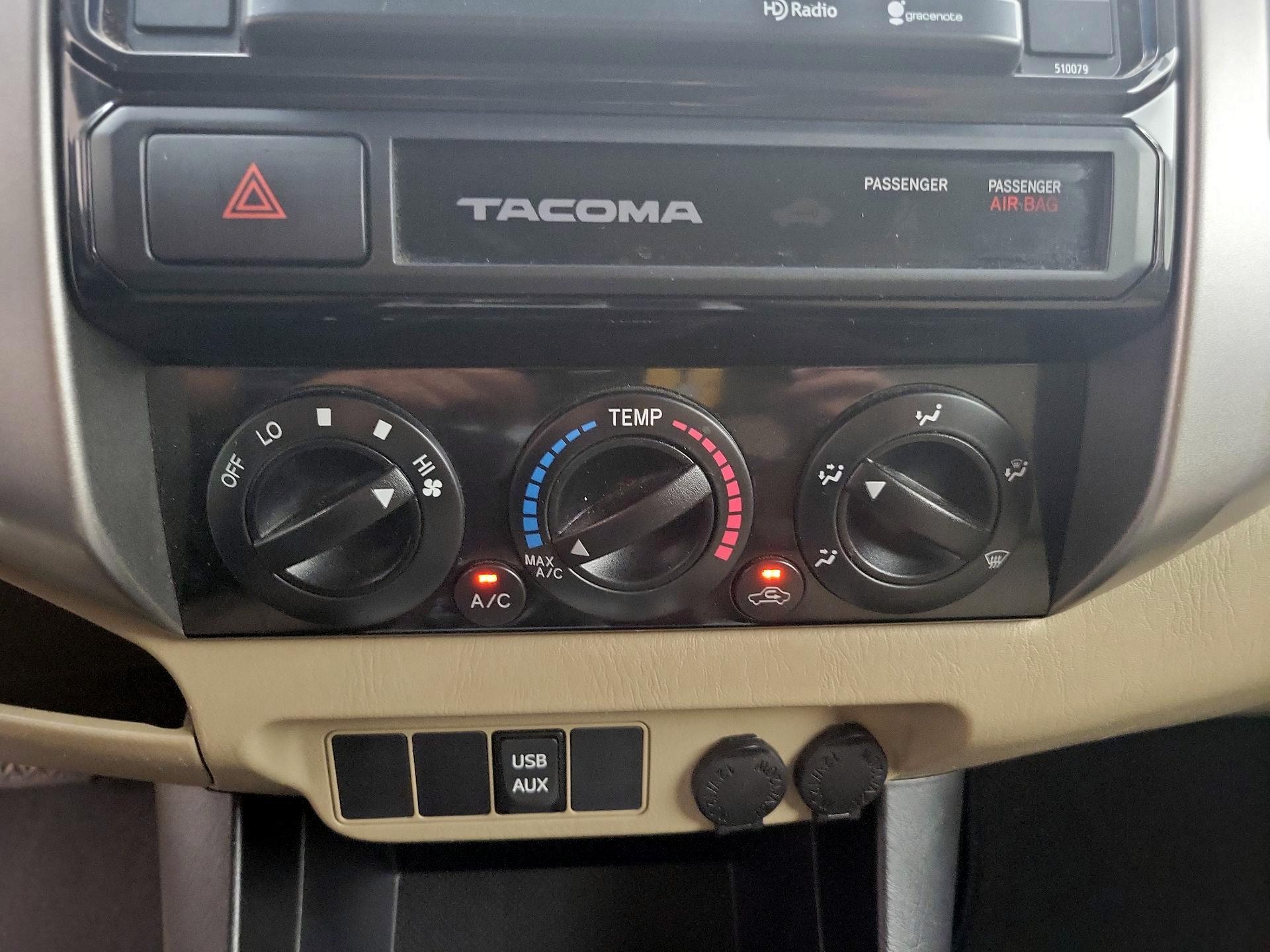 Thumbnail: 2015 Toyota Tacoma - 16