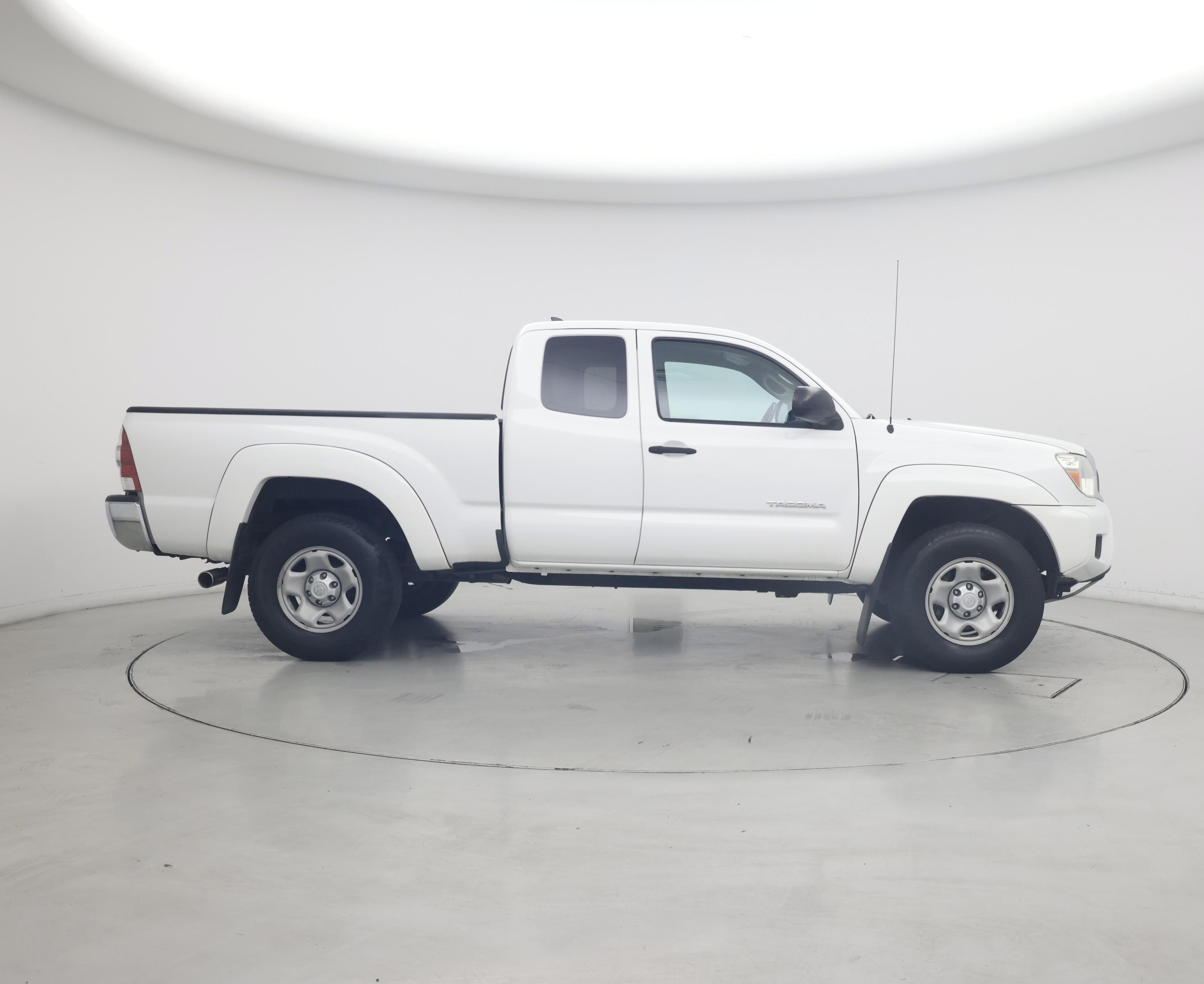 Thumbnail: 2015 Toyota Tacoma - 7
