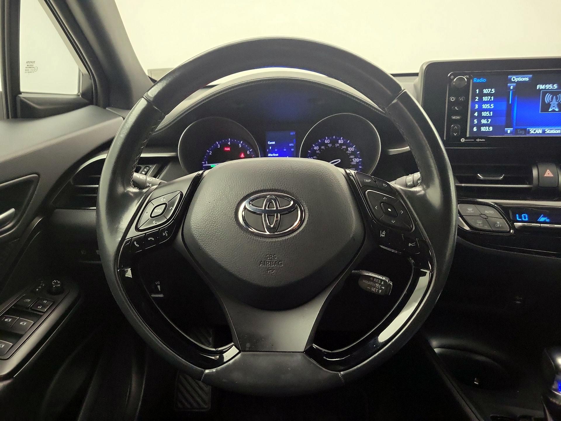 Thumbnail: 2018 Toyota C-HR - 10