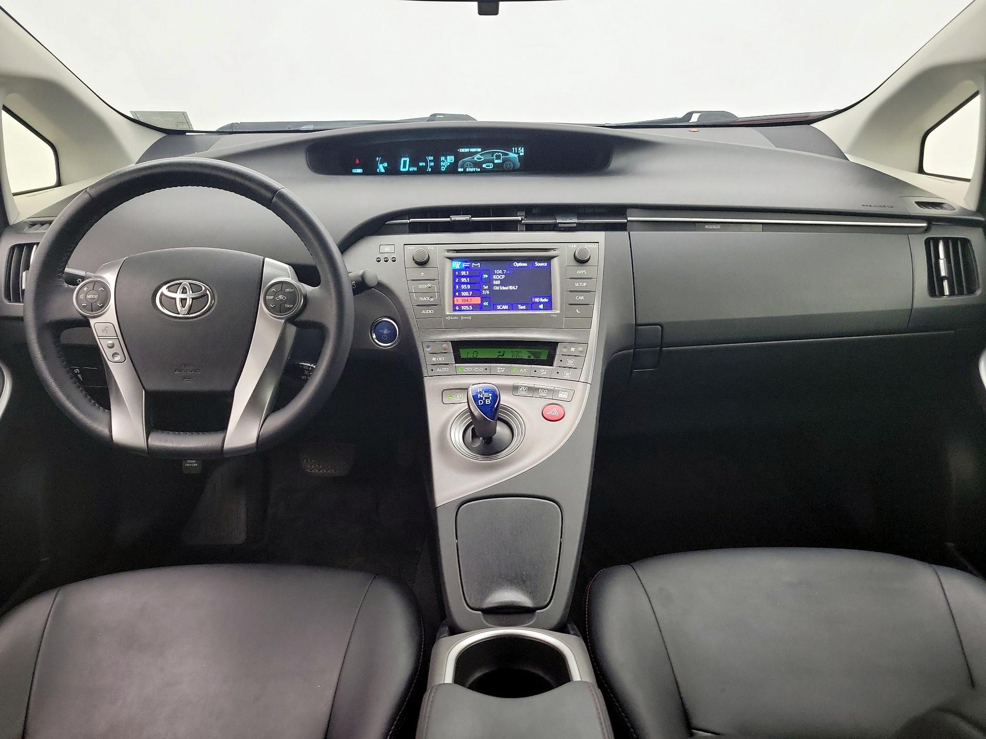 Thumbnail: 2013 Toyota Prius - 9