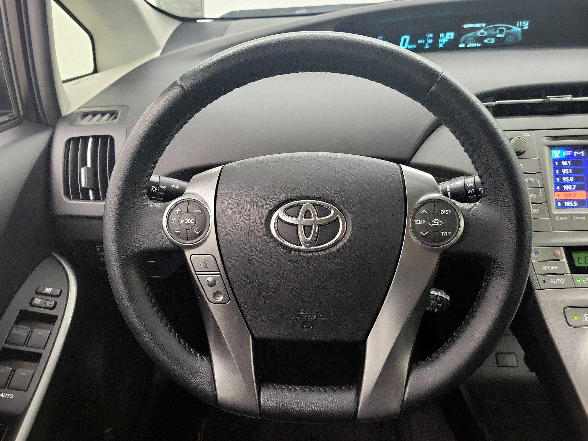 Thumbnail: 2013 Toyota Prius - 10