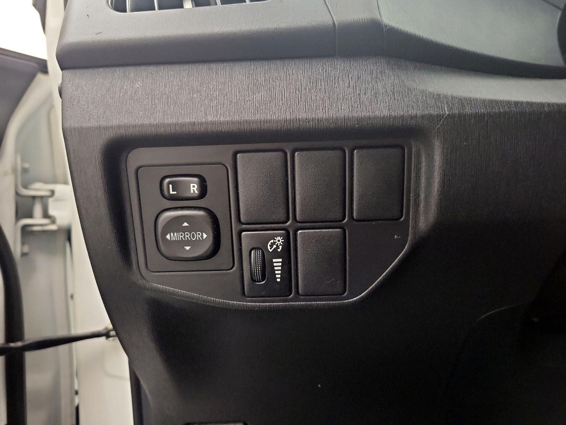 Thumbnail: 2013 Toyota Prius - 13