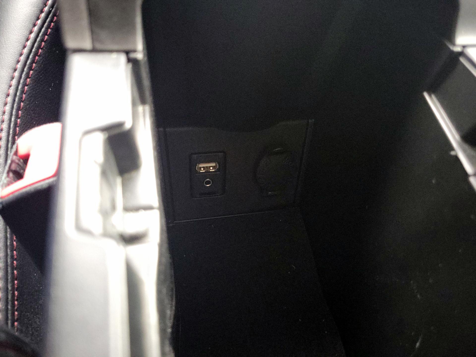 Thumbnail: 2013 Toyota Prius - 18