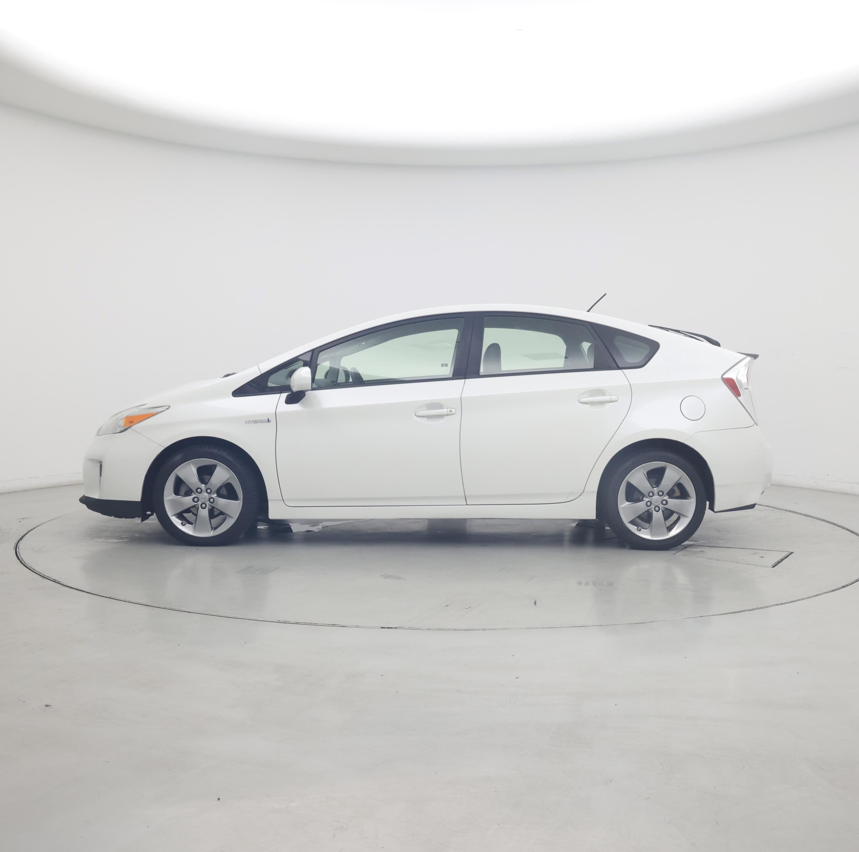 Thumbnail: 2013 Toyota Prius - 3