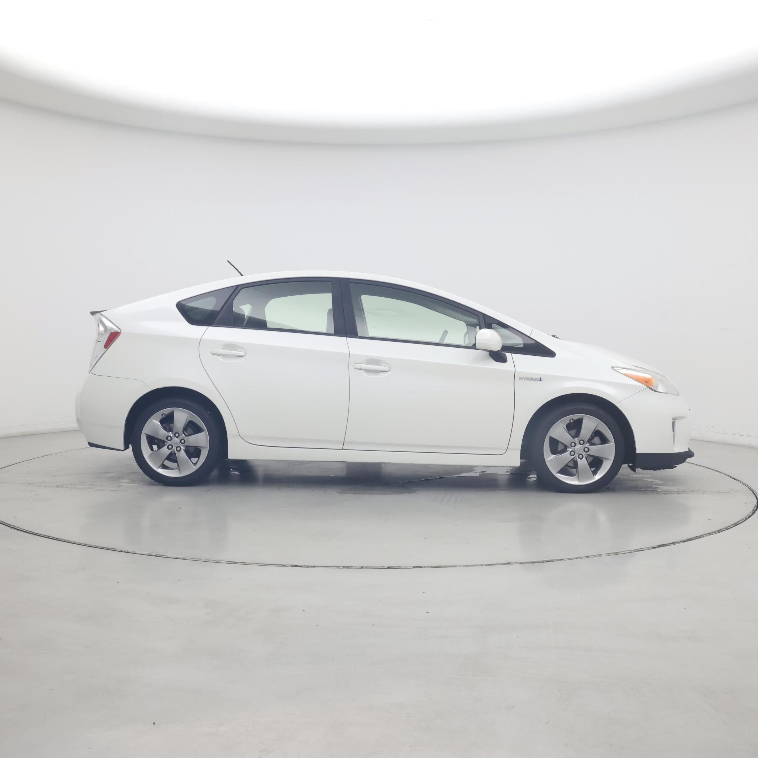 Thumbnail: 2013 Toyota Prius - 7