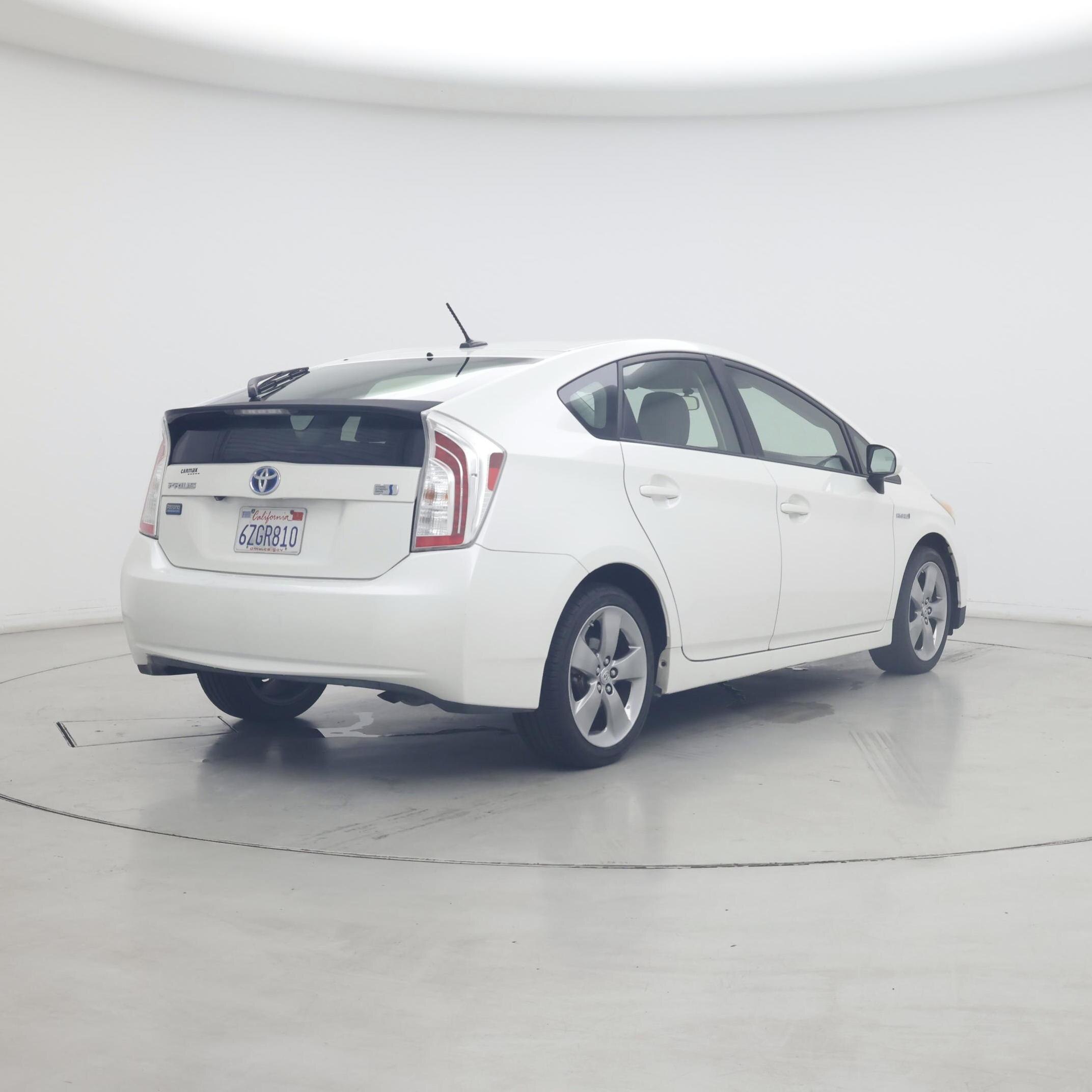 Thumbnail: 2013 Toyota Prius - 8