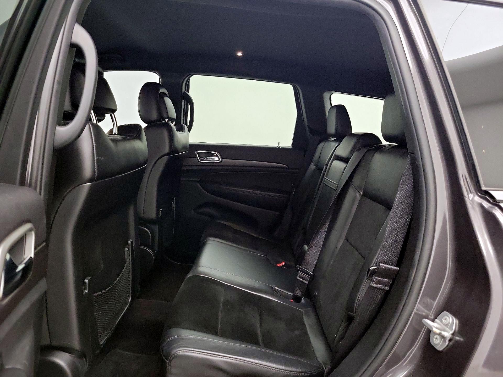 Thumbnail: 2017 Jeep Grand Cherokee - 19