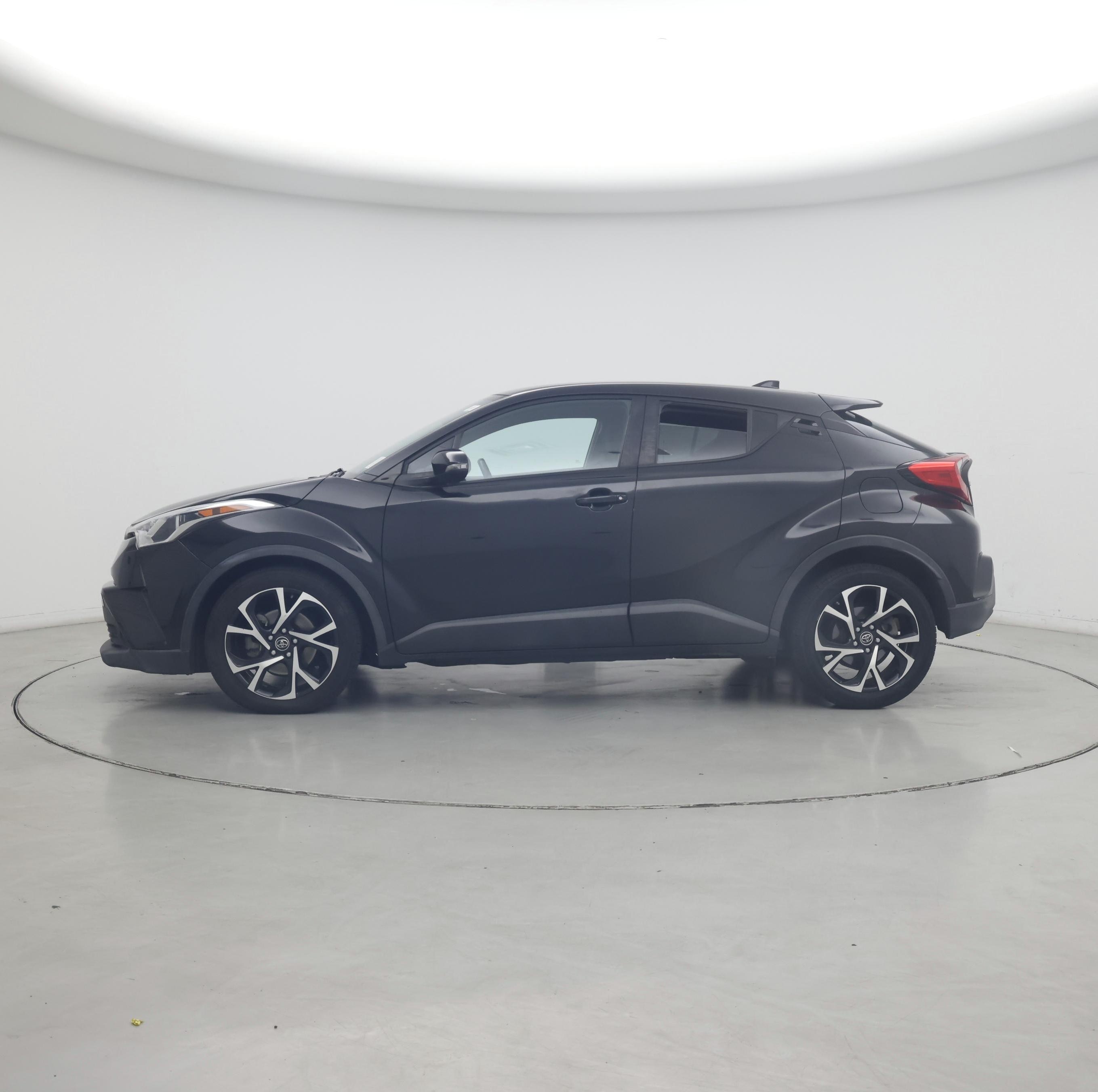 Thumbnail: 2018 Toyota C-HR - 3
