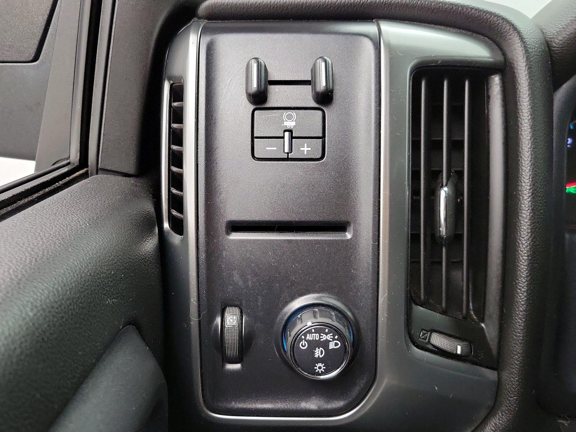 Thumbnail: 2017 Chevrolet Silverado 1500 - 13