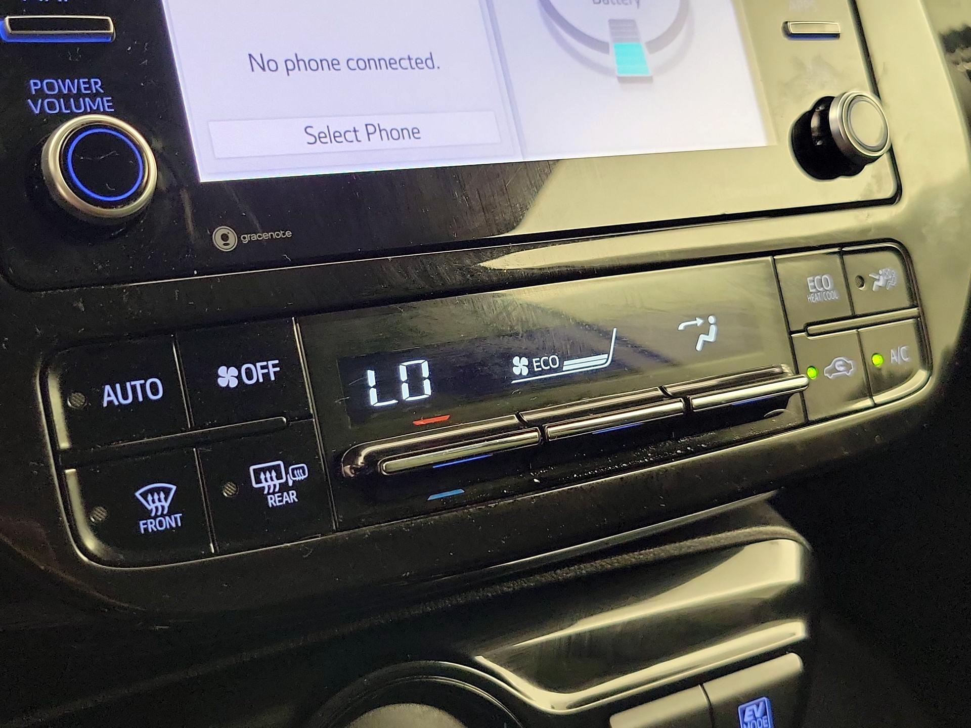 Thumbnail: 2022 Toyota Prius - 16