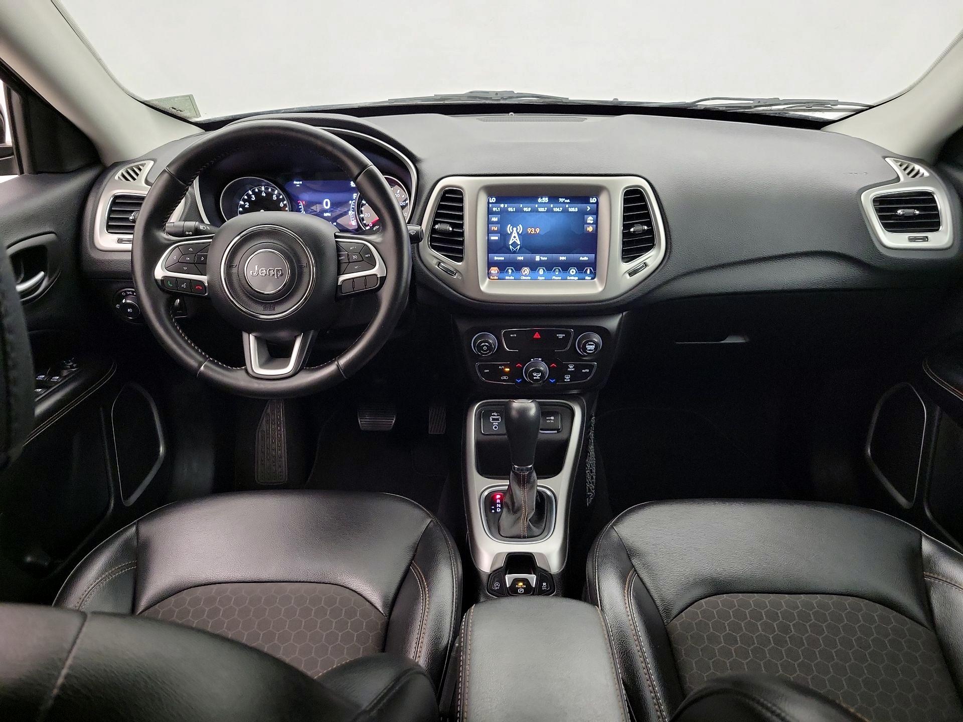 Thumbnail: 2019 Jeep Compass - 9