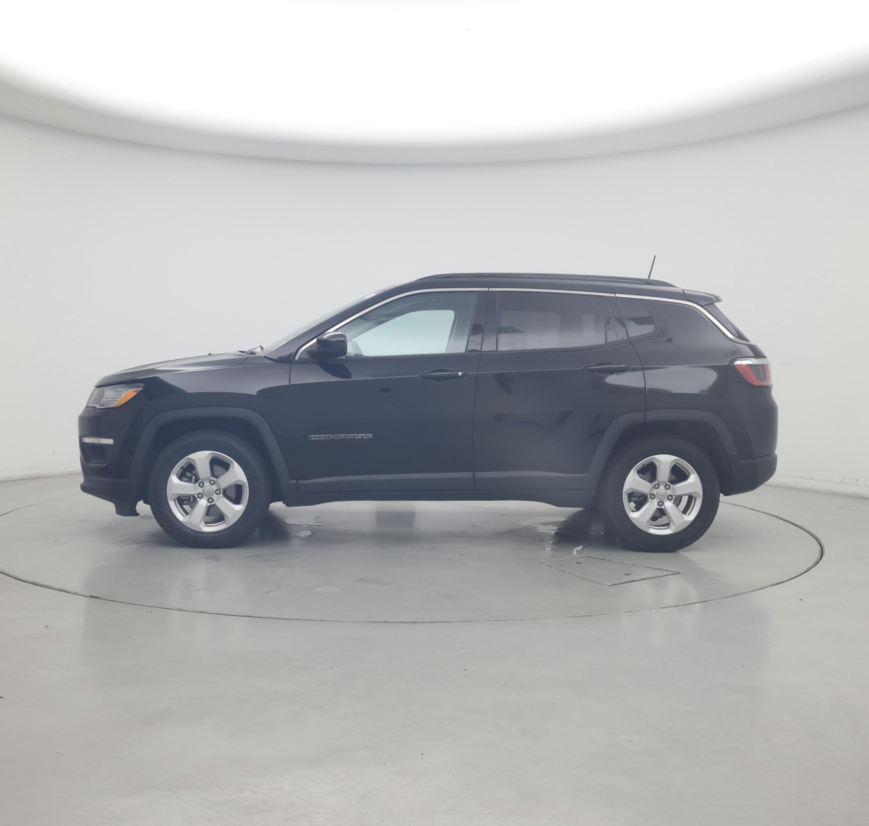 Thumbnail: 2019 Jeep Compass - 3