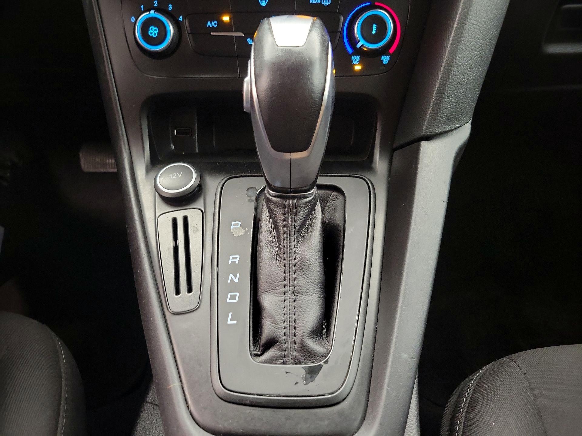 Thumbnail: 2016 Ford Focus - 17