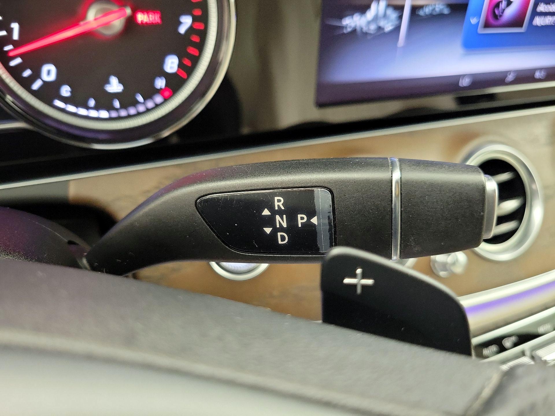 Thumbnail: 2018 Mercedes-Benz E-Class - 18