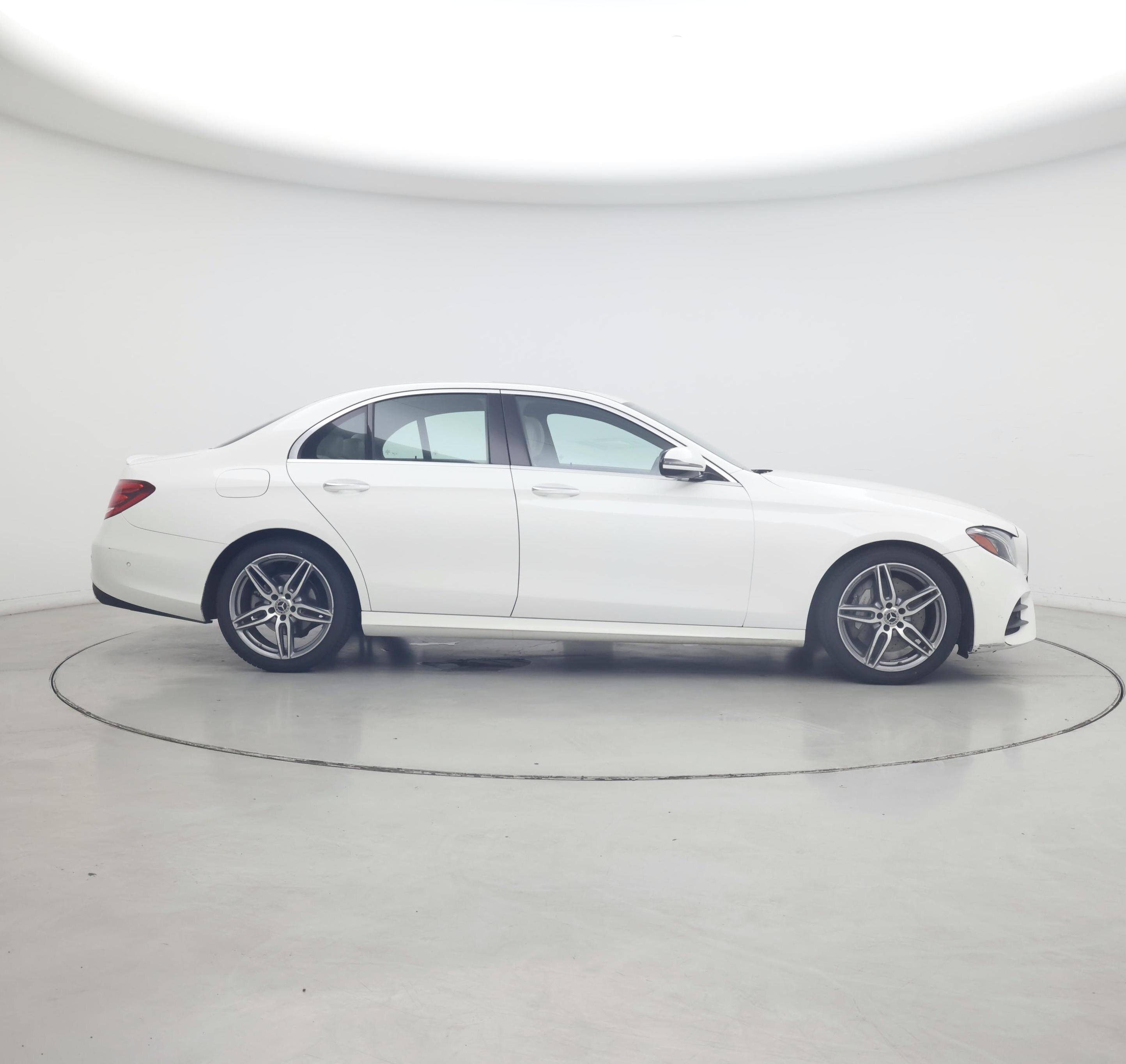 Thumbnail: 2018 Mercedes-Benz E-Class - 7
