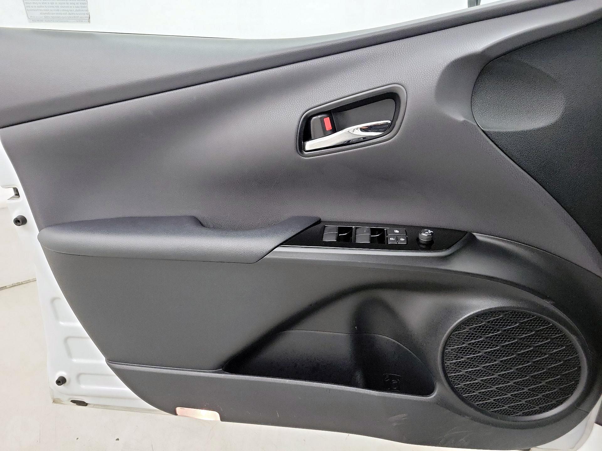 Thumbnail: 2021 Toyota Prius Prime - 12